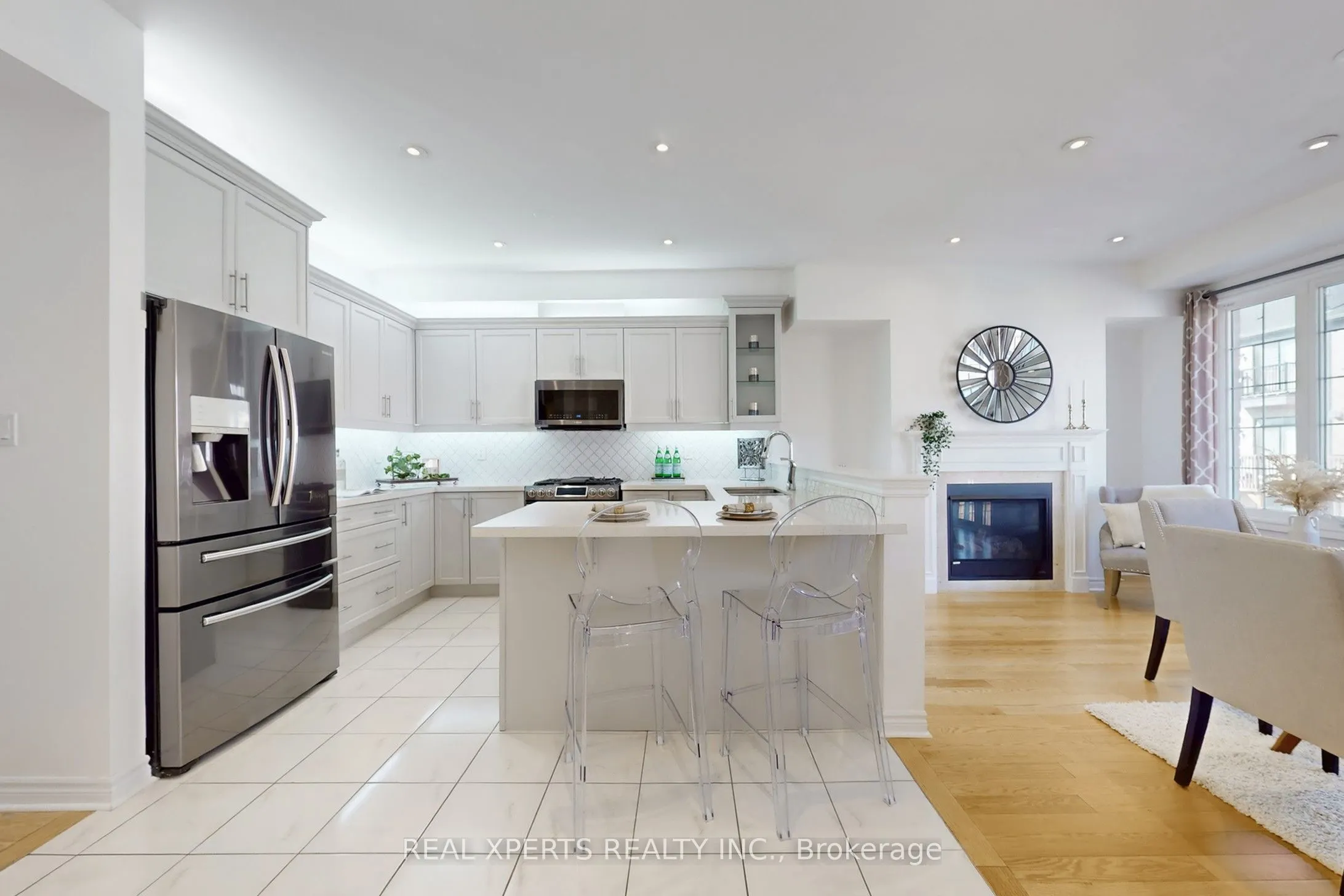 18 Farooq Boulevard
