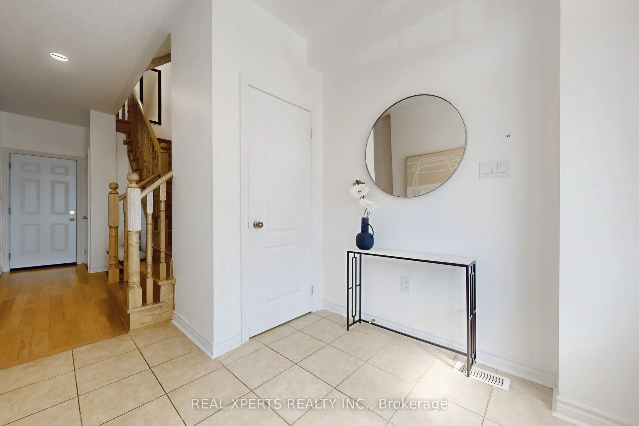 18 Farooq Boulevard