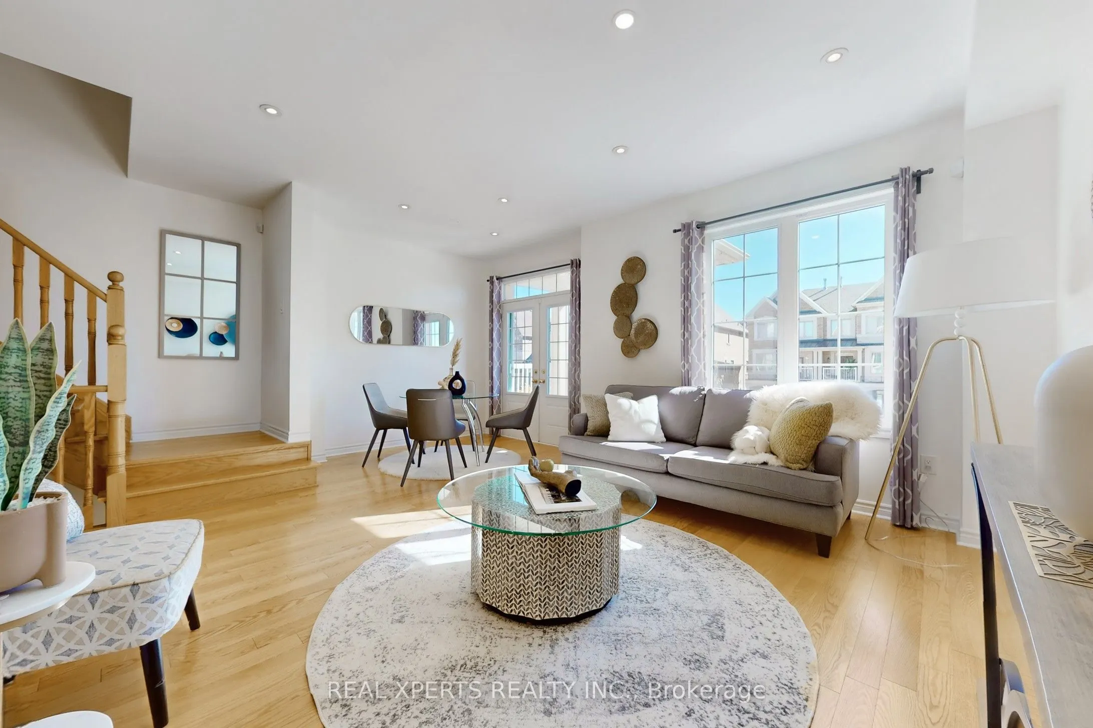 18 Farooq Boulevard
