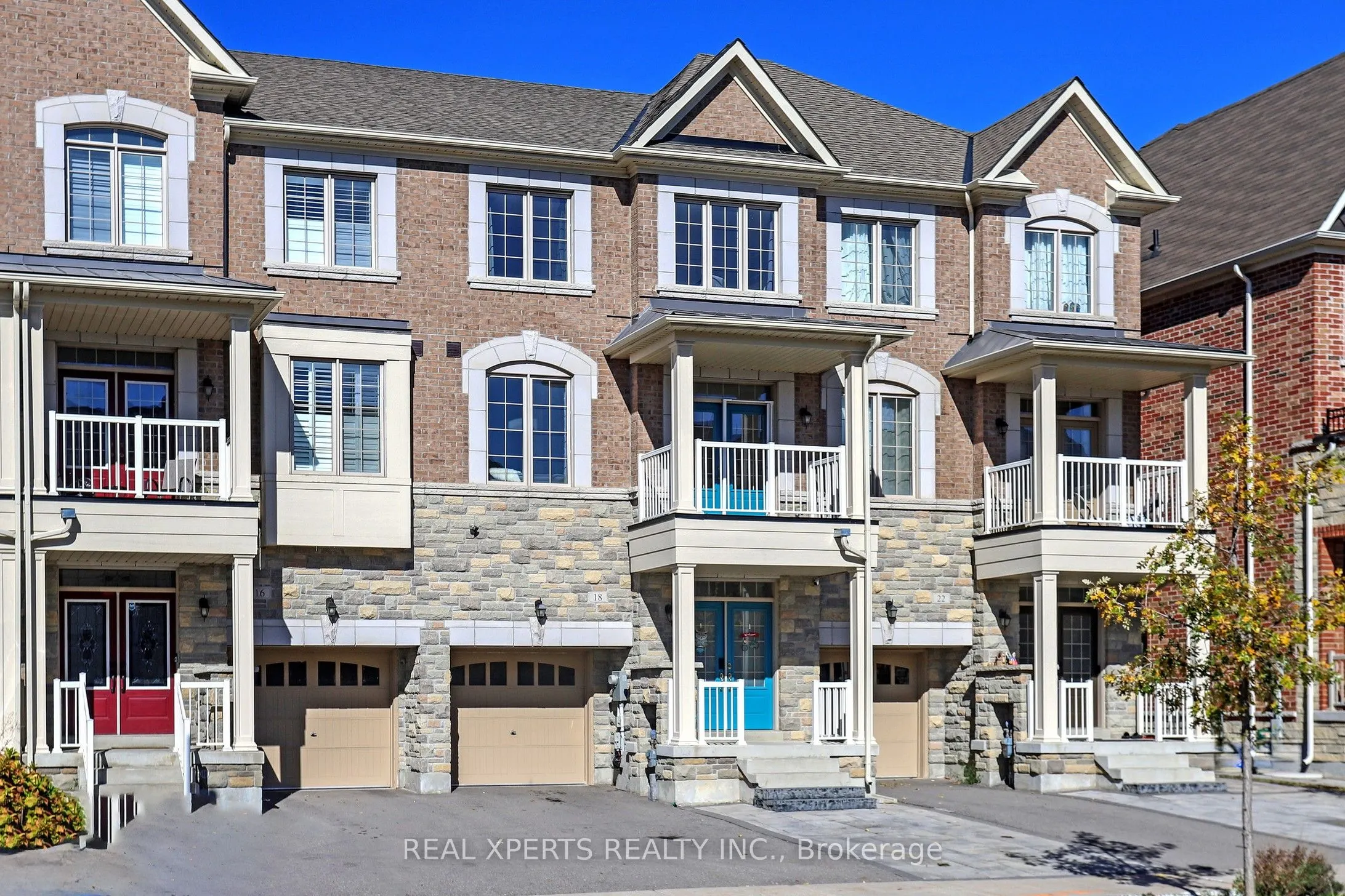 18 Farooq Boulevard