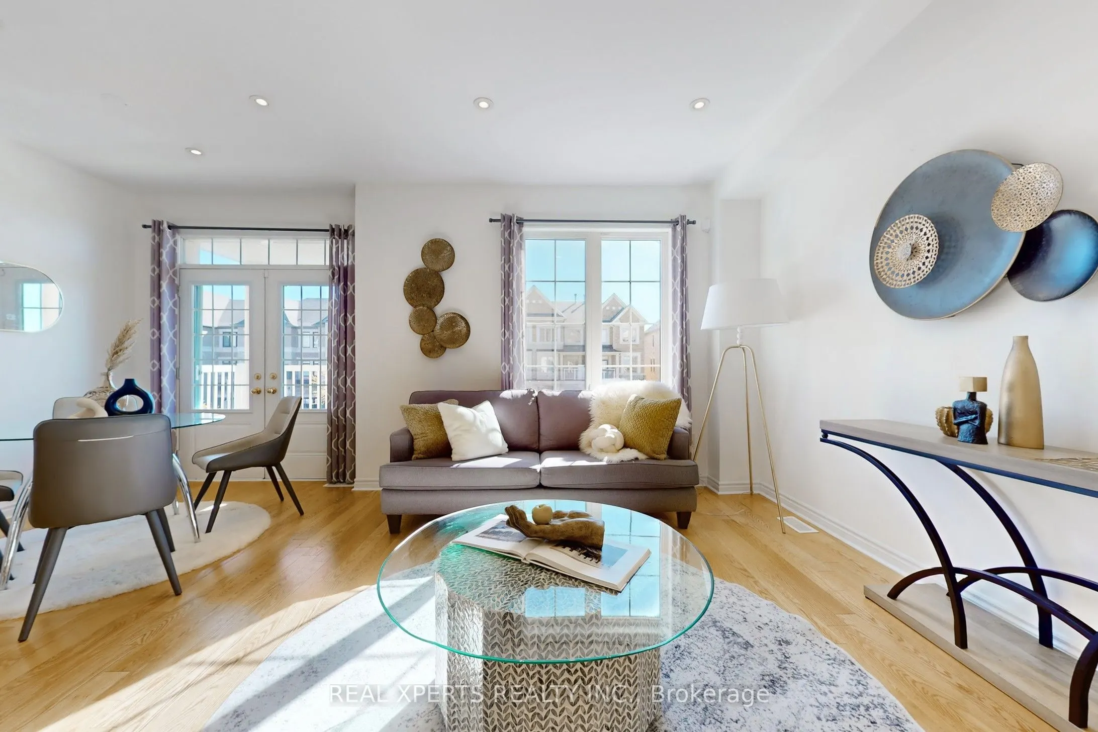 18 Farooq Boulevard