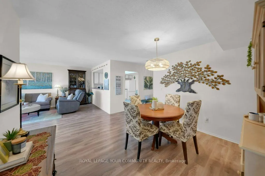 33 Weldrick Road E