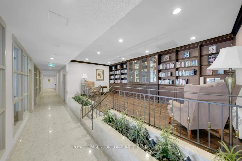 33 Weldrick Road E