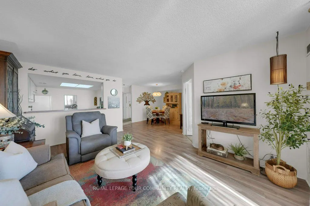 33 Weldrick Road E