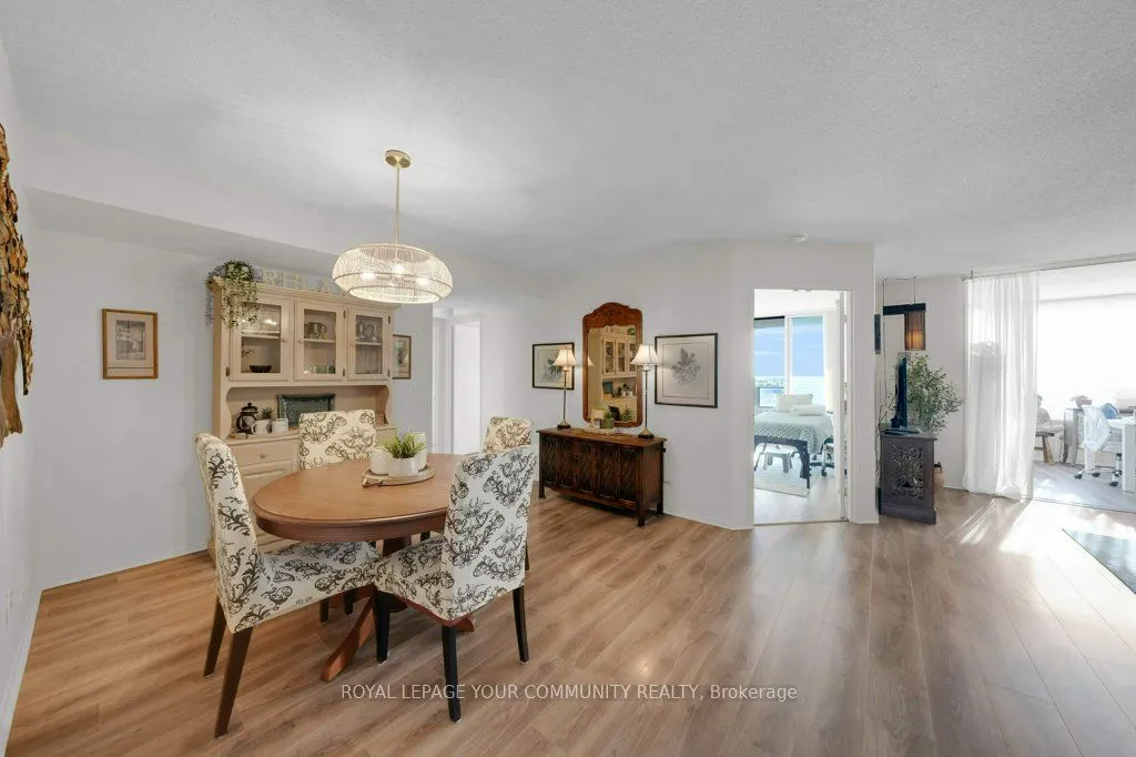 33 Weldrick Road E