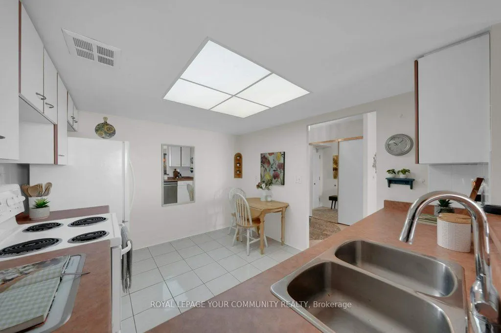 33 Weldrick Road E