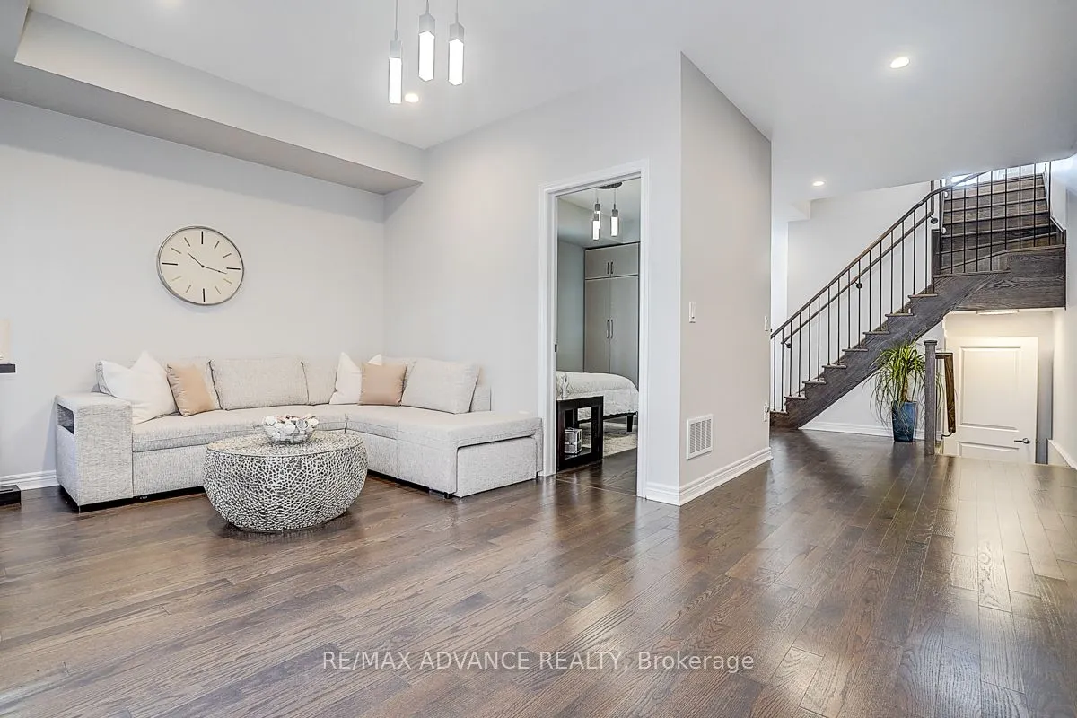 30 Laskin Drive