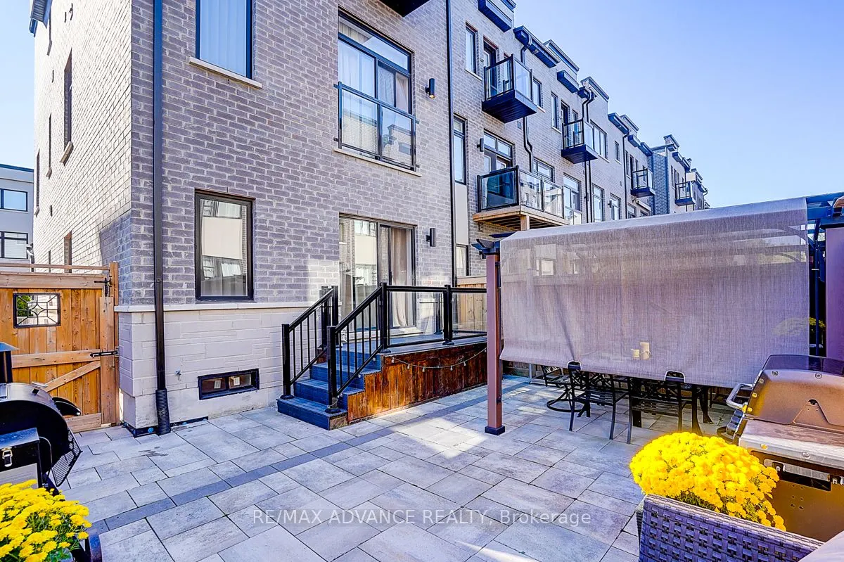 30 Laskin Drive
