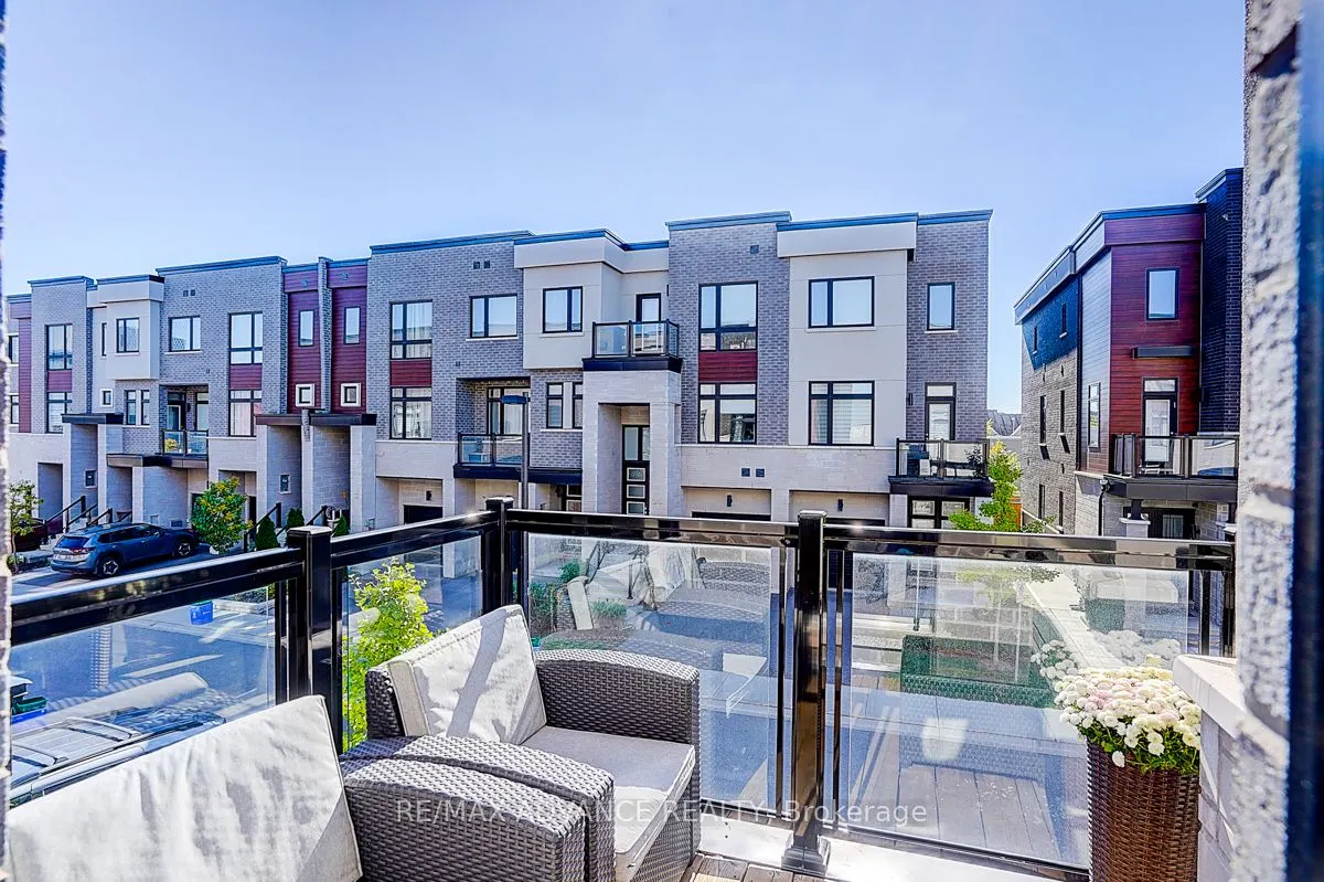 30 Laskin Drive