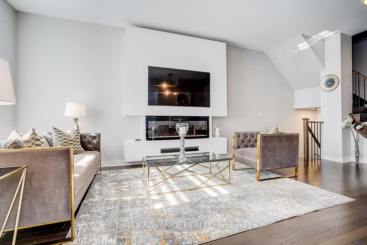 30 Laskin Drive