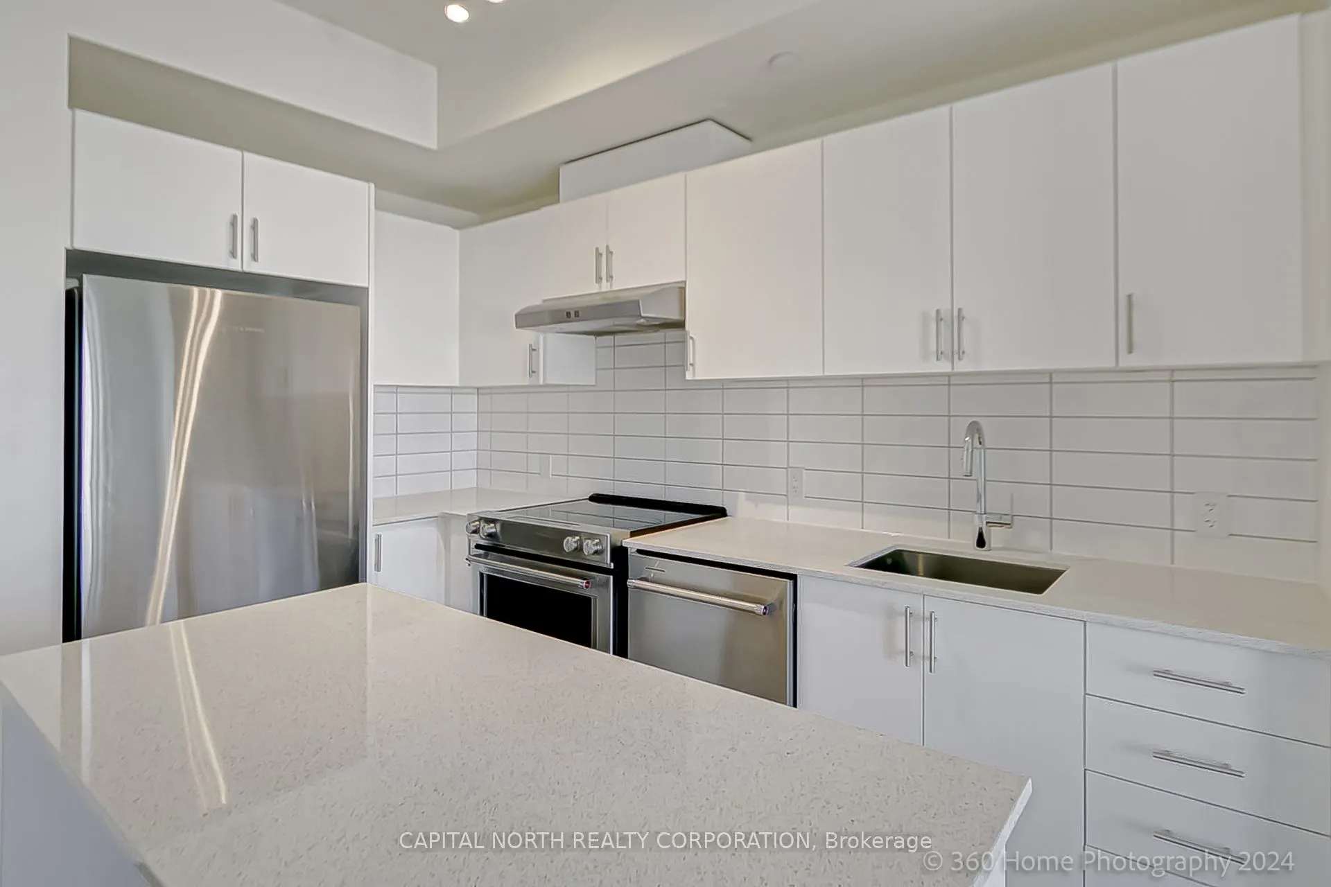 9000 Jane Street, #1809