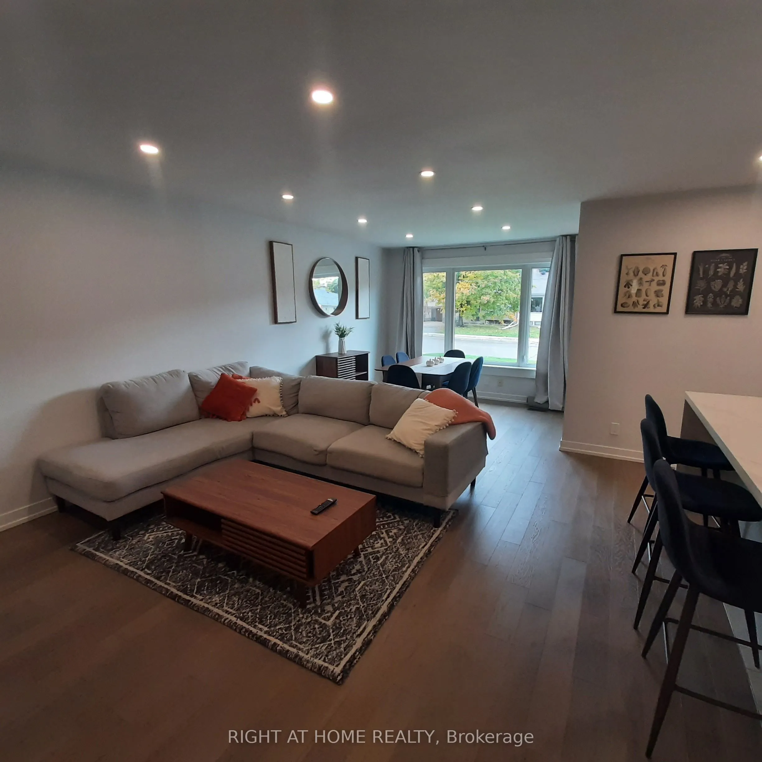 32 Davis Road
