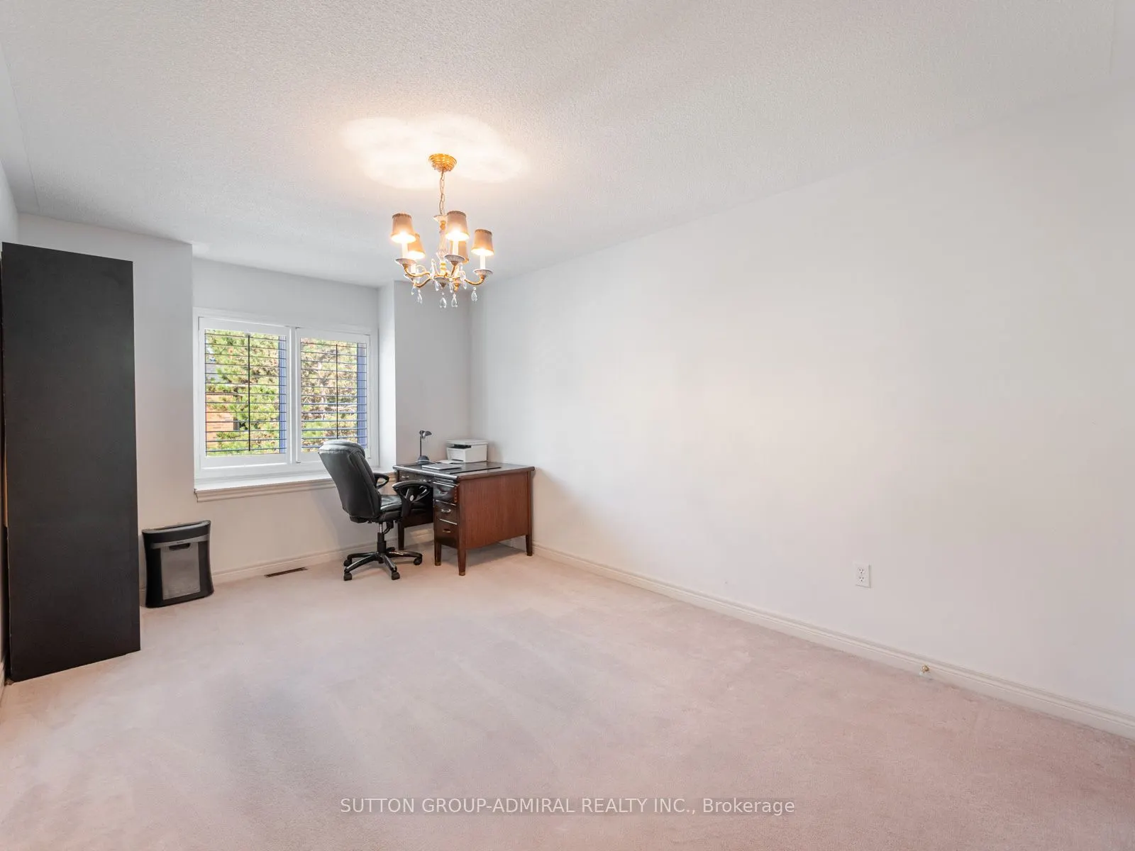 255 Shaftsbury Avenue