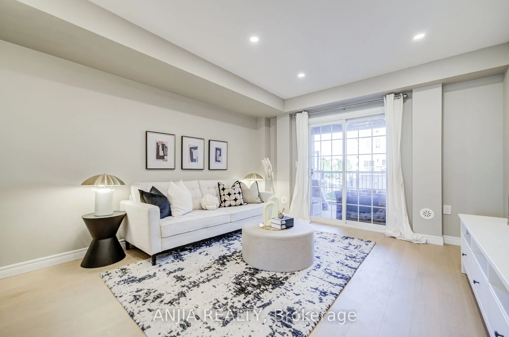 5 Valliere Drive
