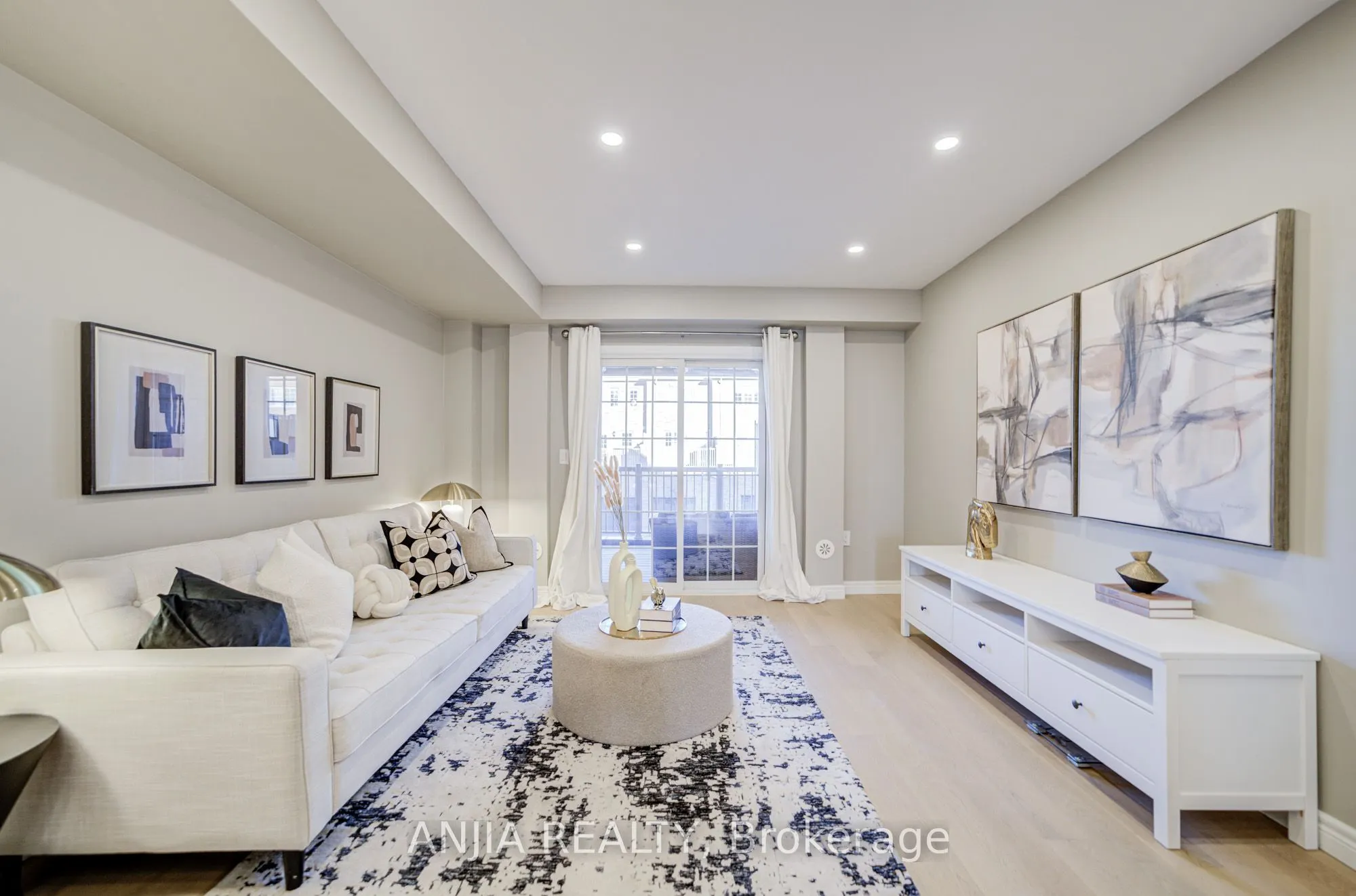 5 Valliere Drive