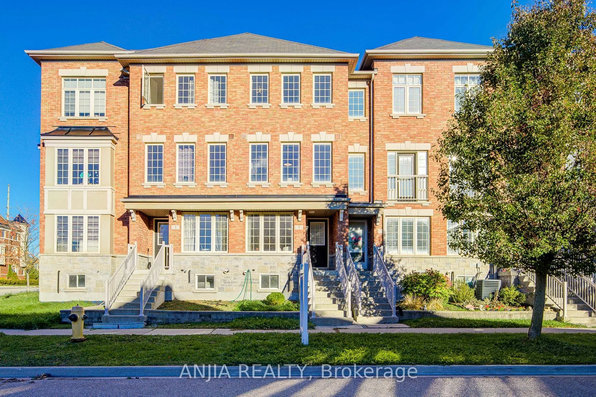 5 Valliere Drive