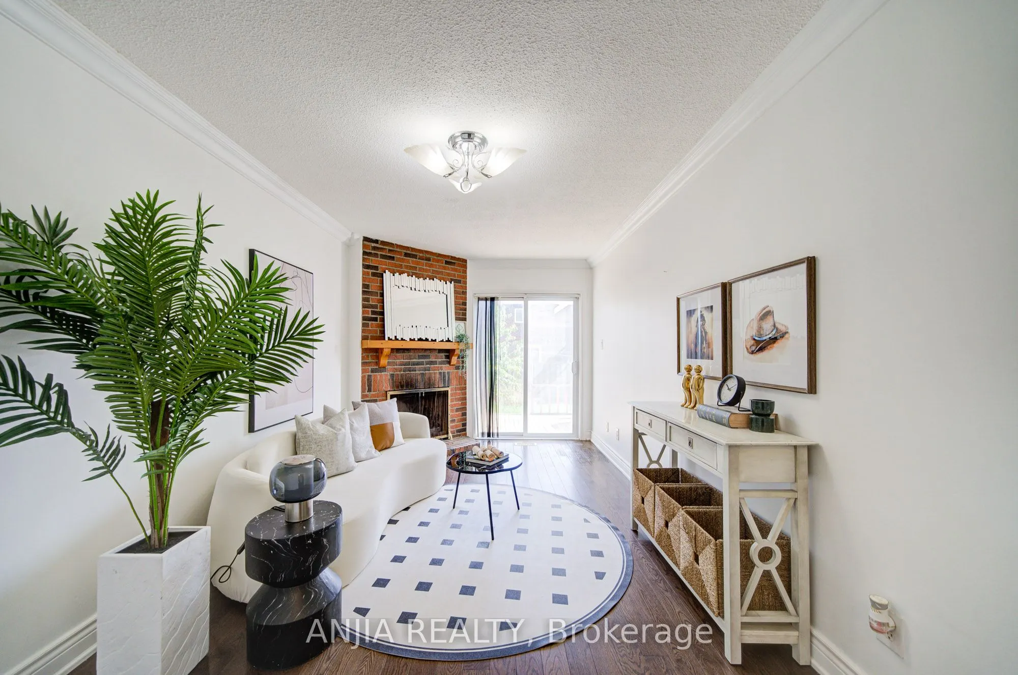 19 Dunbar Crescent