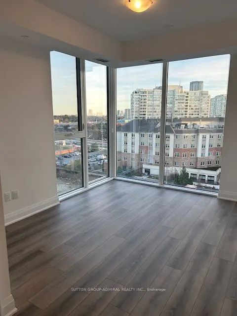 10 Gatineau Drive, #704W