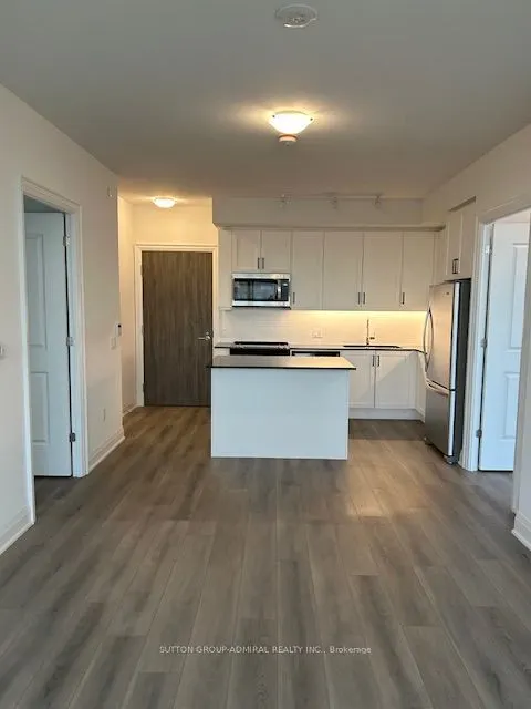 10 Gatineau Drive, #704W