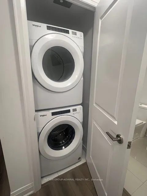 10 Gatineau Drive, #704W