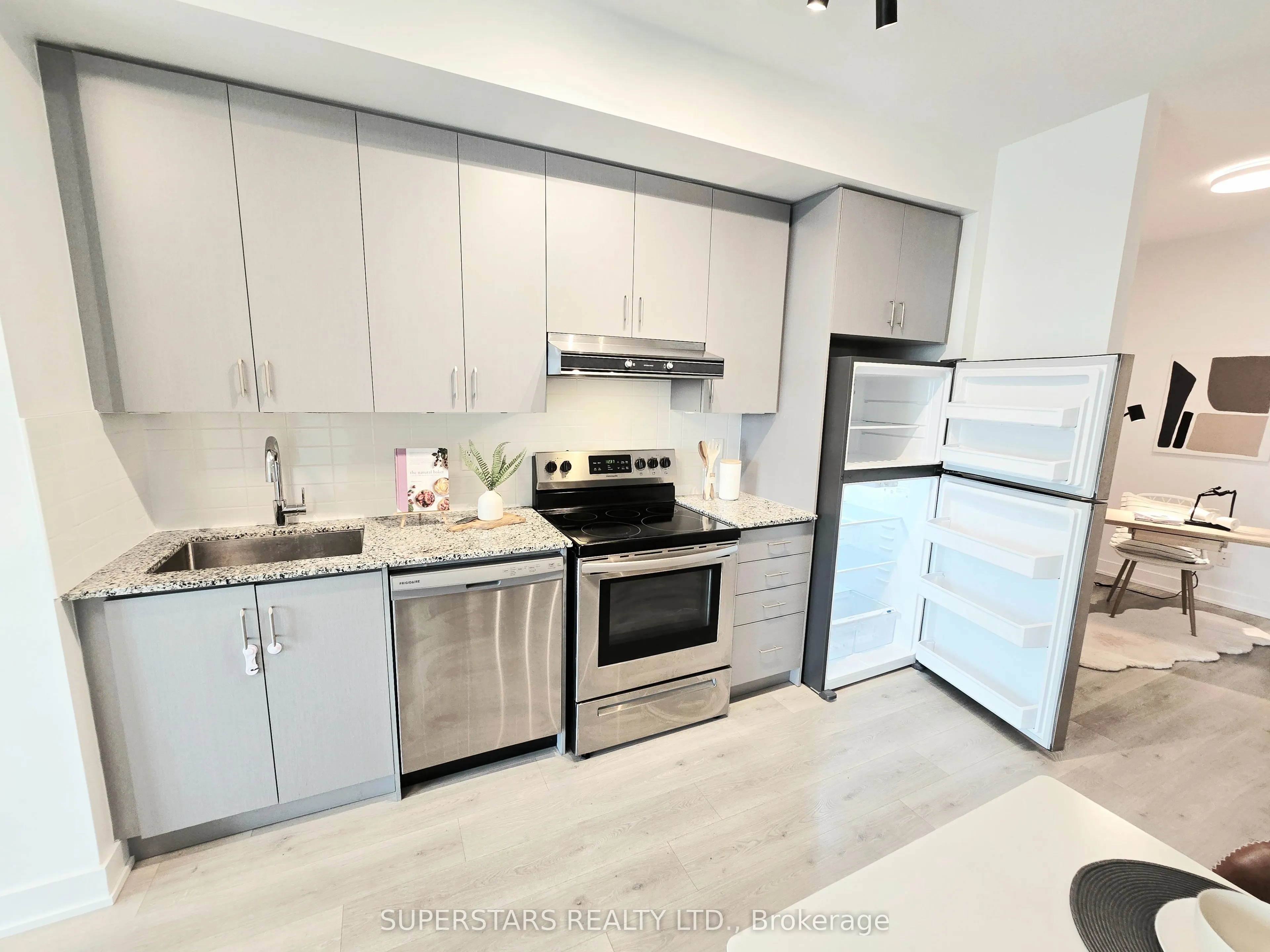 1709 Bur Oak Avenue, #305