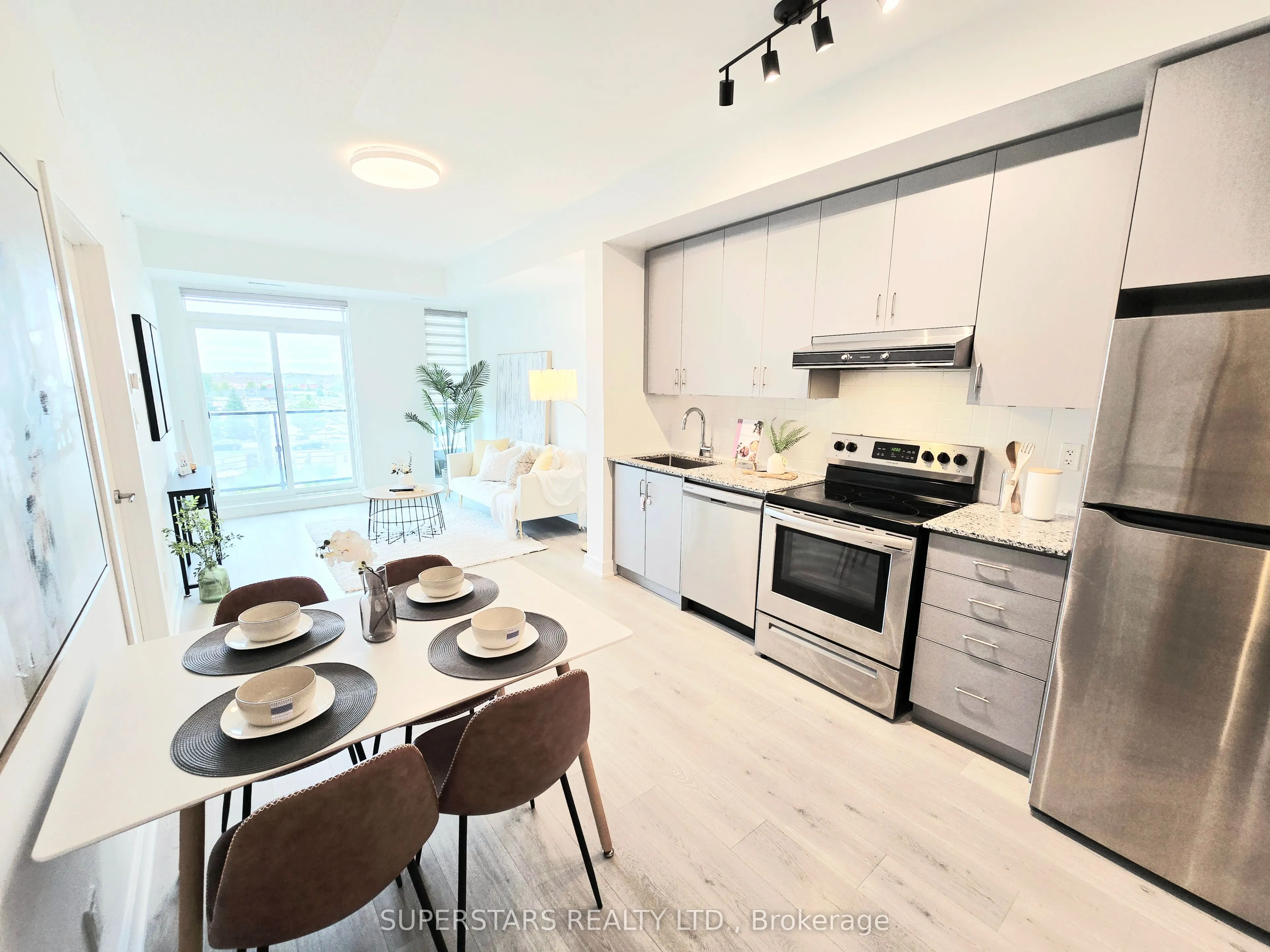 1709 Bur Oak Avenue, #305