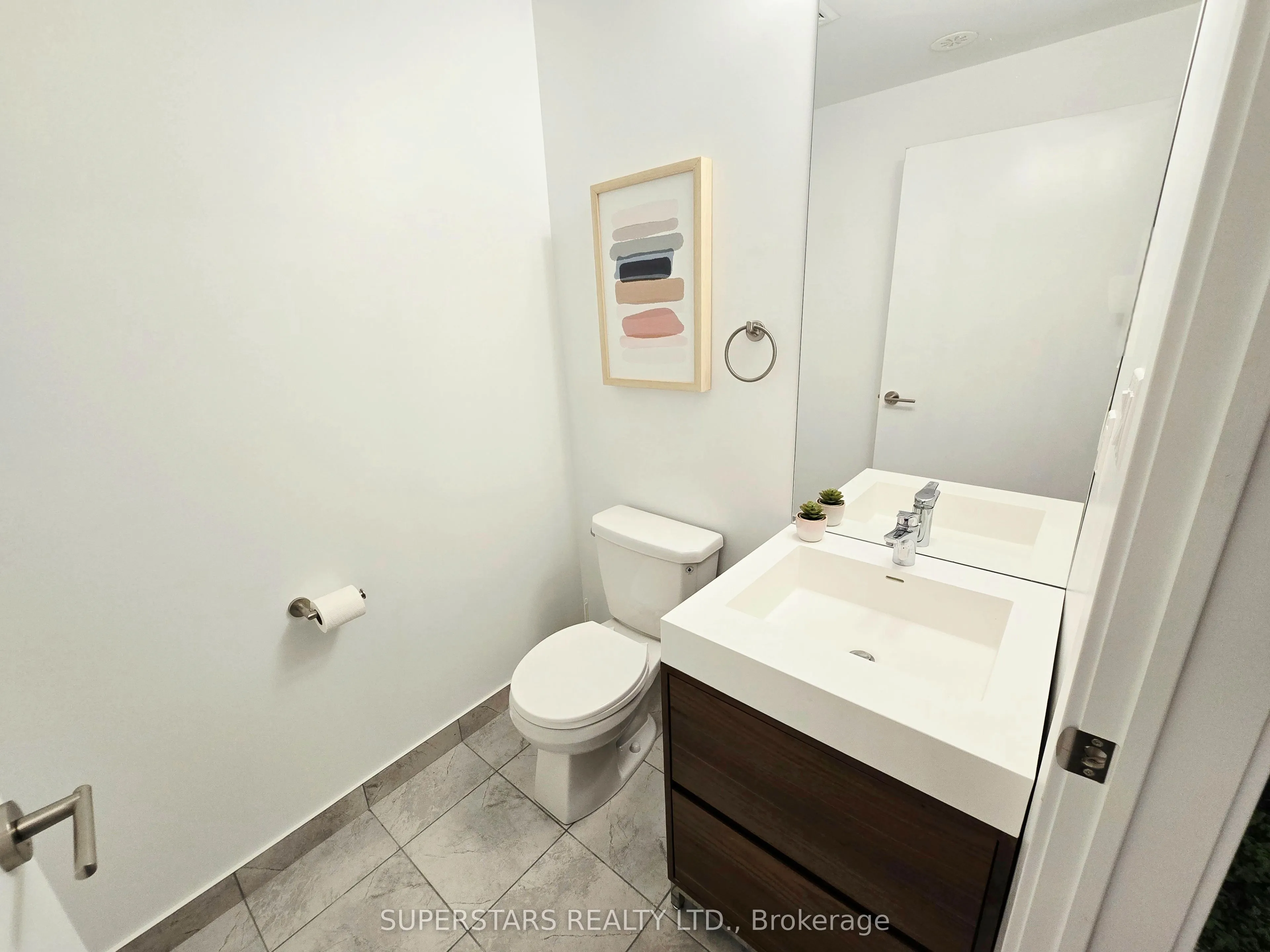 1709 Bur Oak Avenue, #305