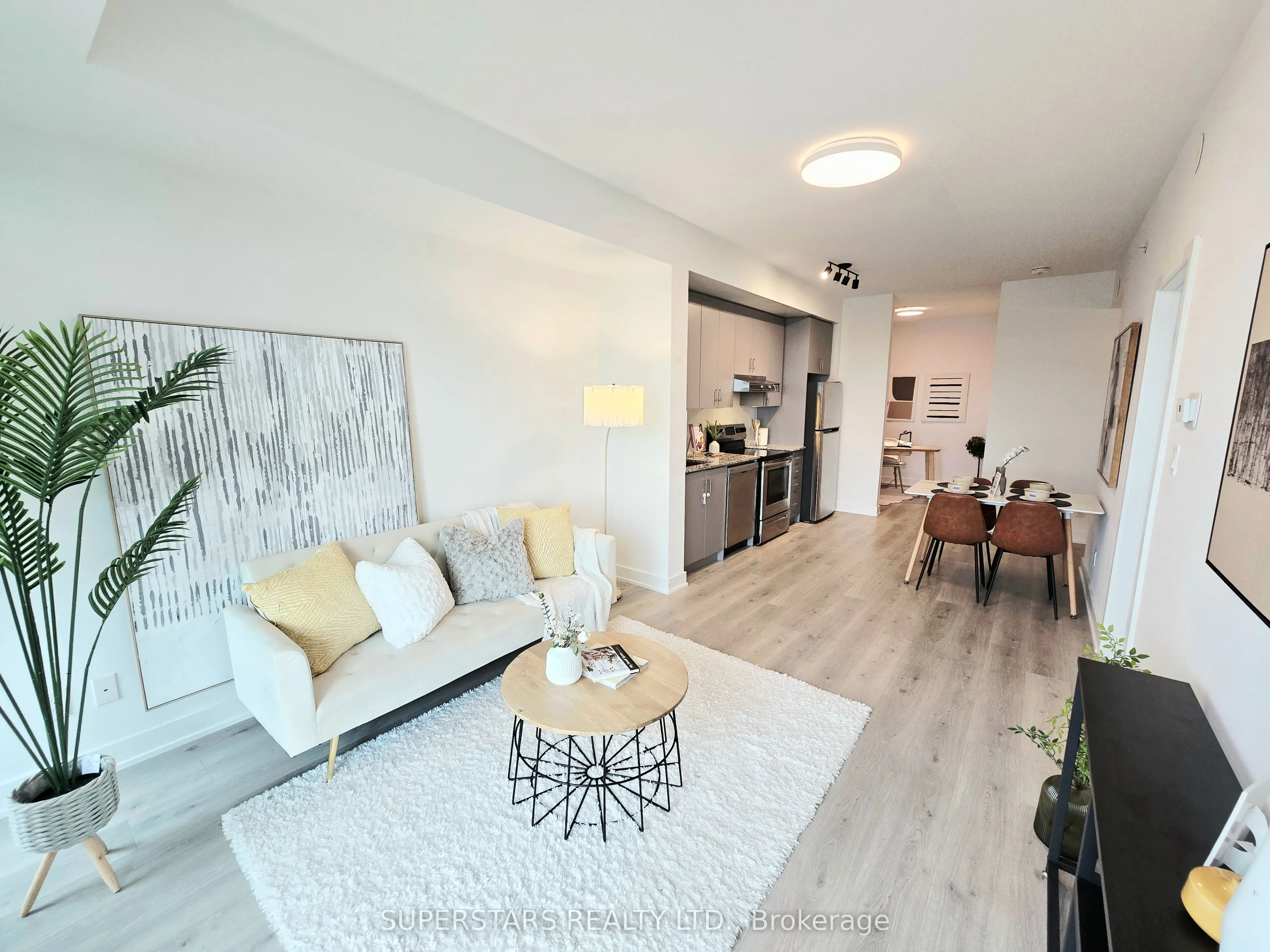 1709 Bur Oak Avenue, #305