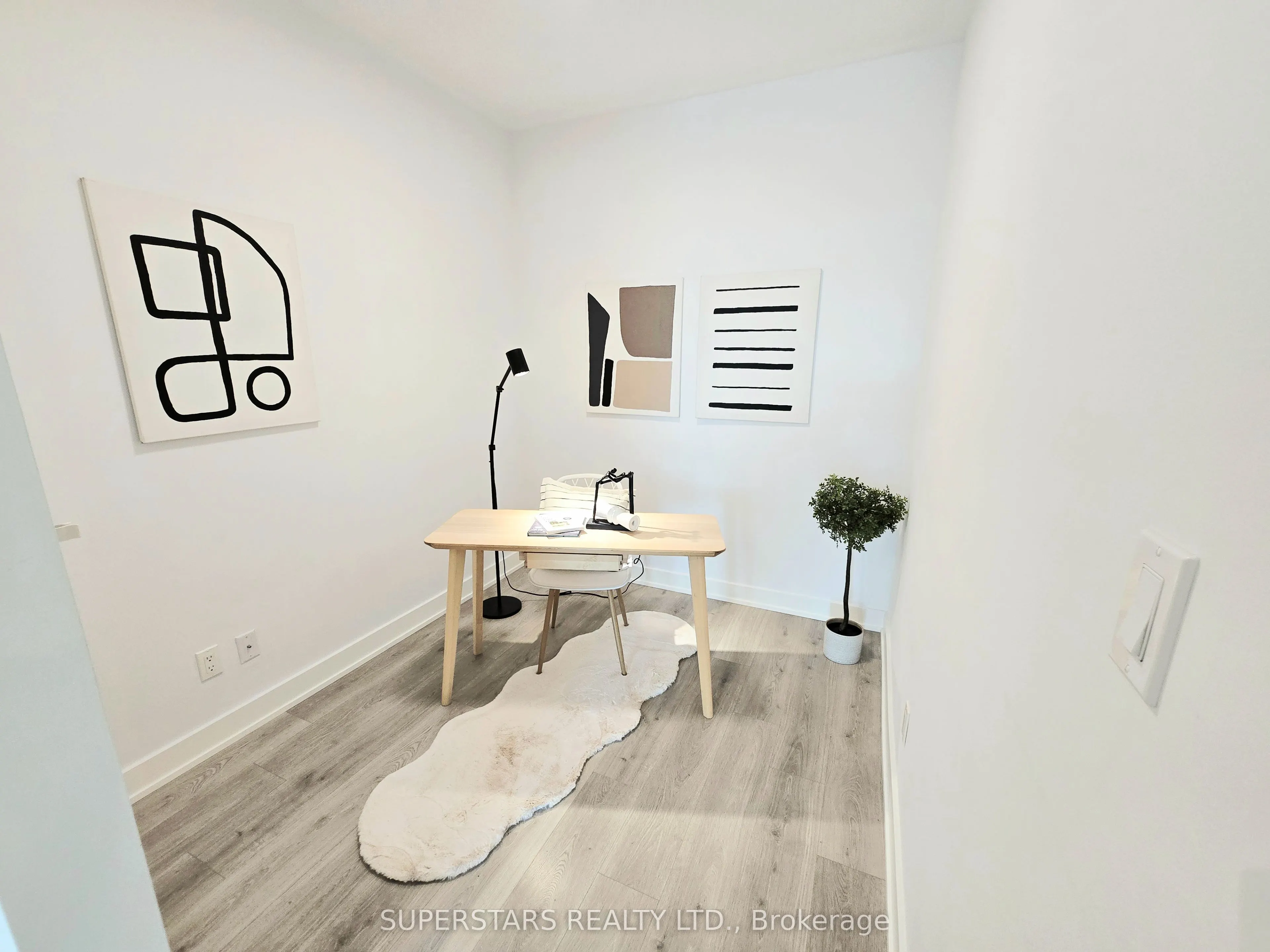 1709 Bur Oak Avenue, #305