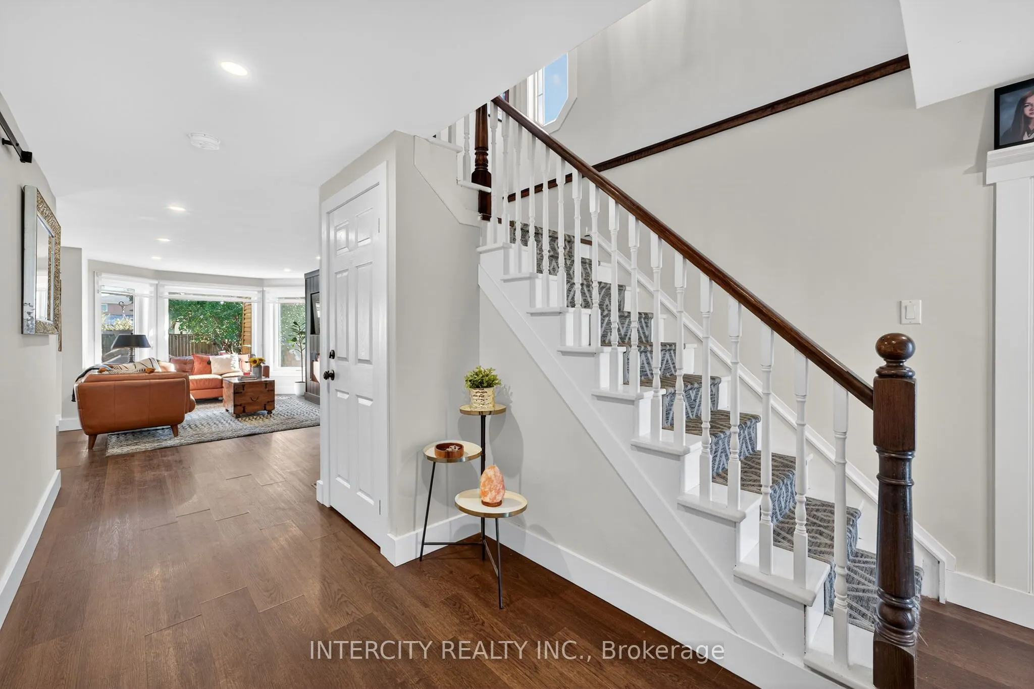 107 Albert Street E