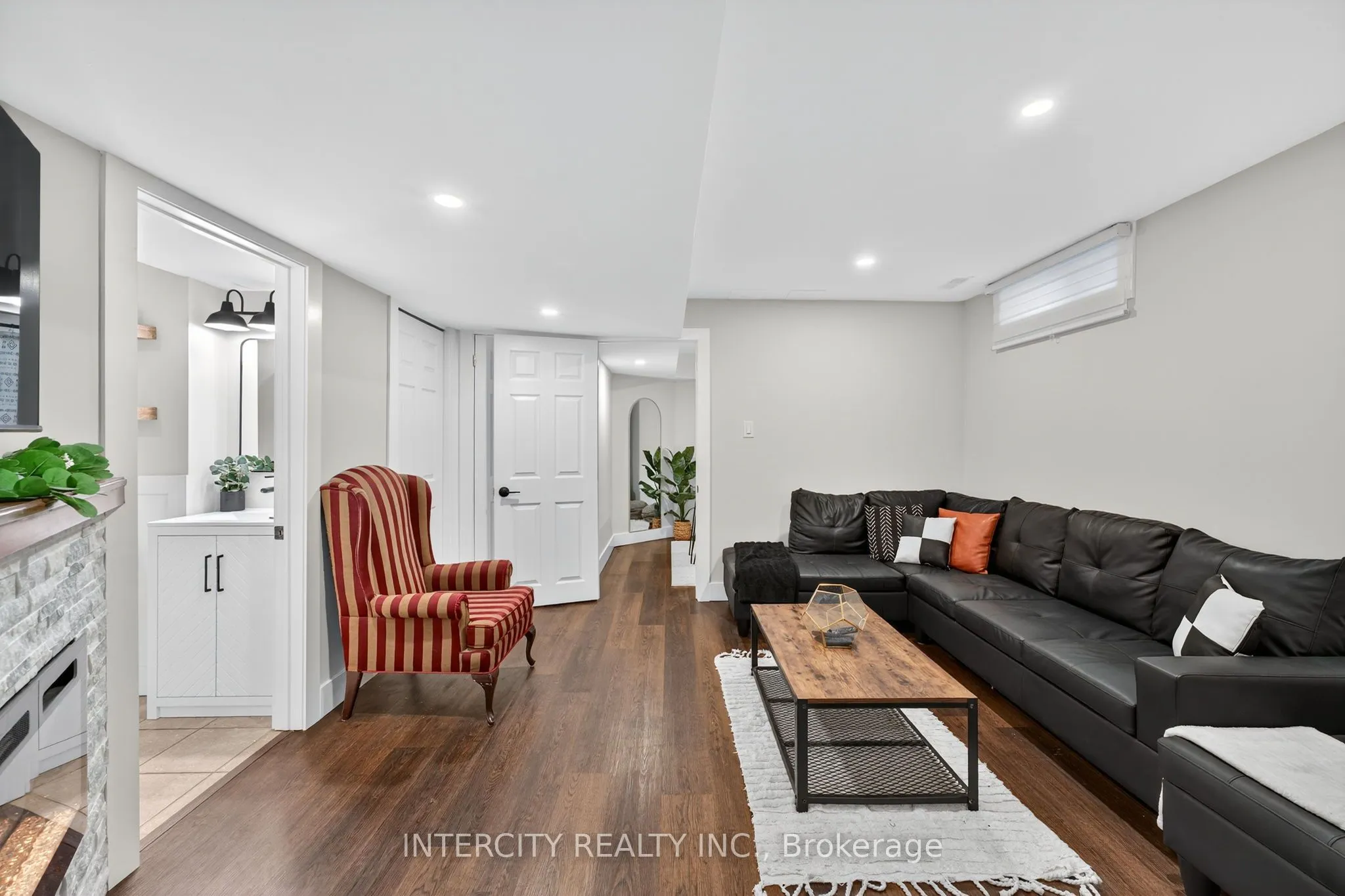 107 Albert Street E