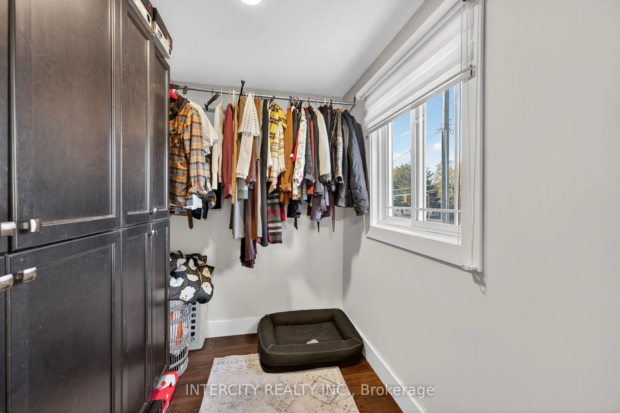 107 Albert Street E