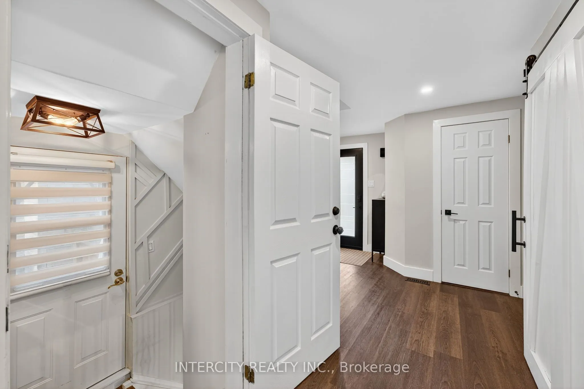 107 Albert Street E