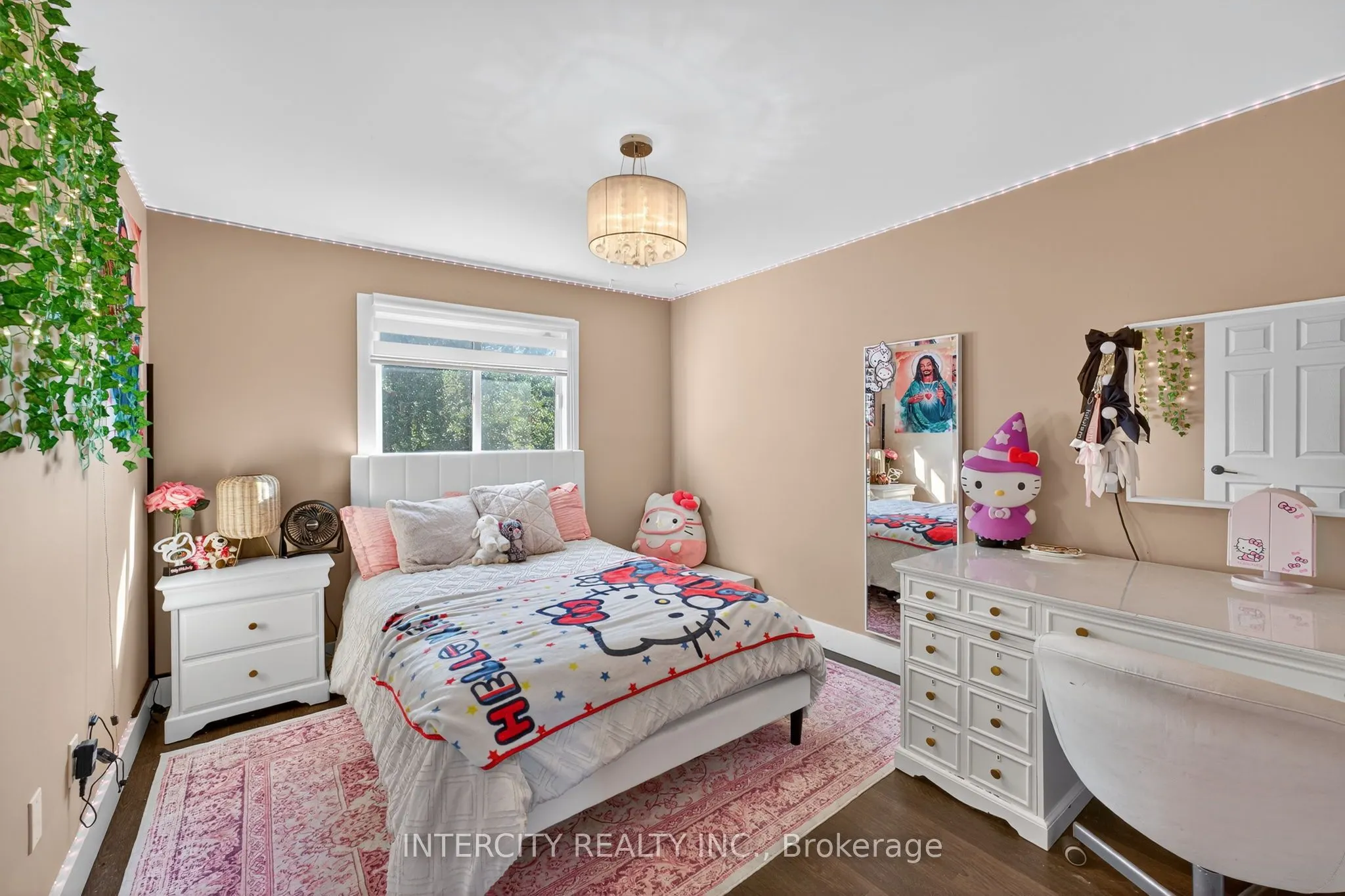 107 Albert Street E
