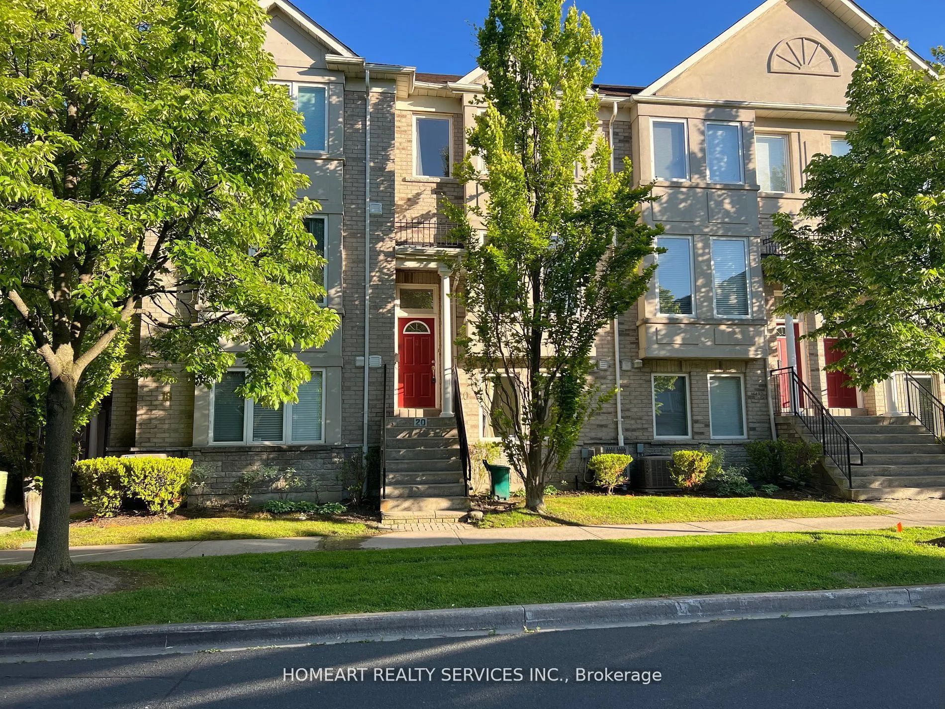 20 Leitchcroft Crescent, #6