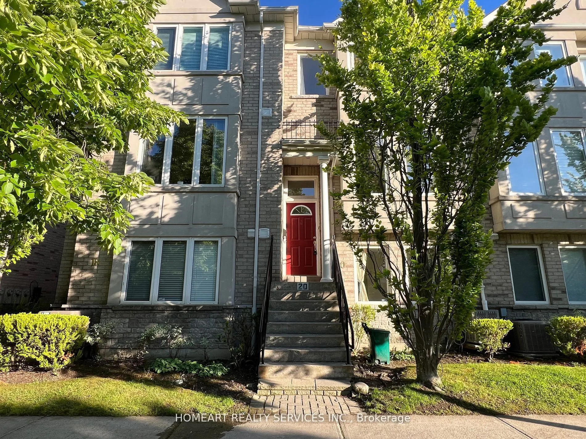 20 Leitchcroft Crescent, #6