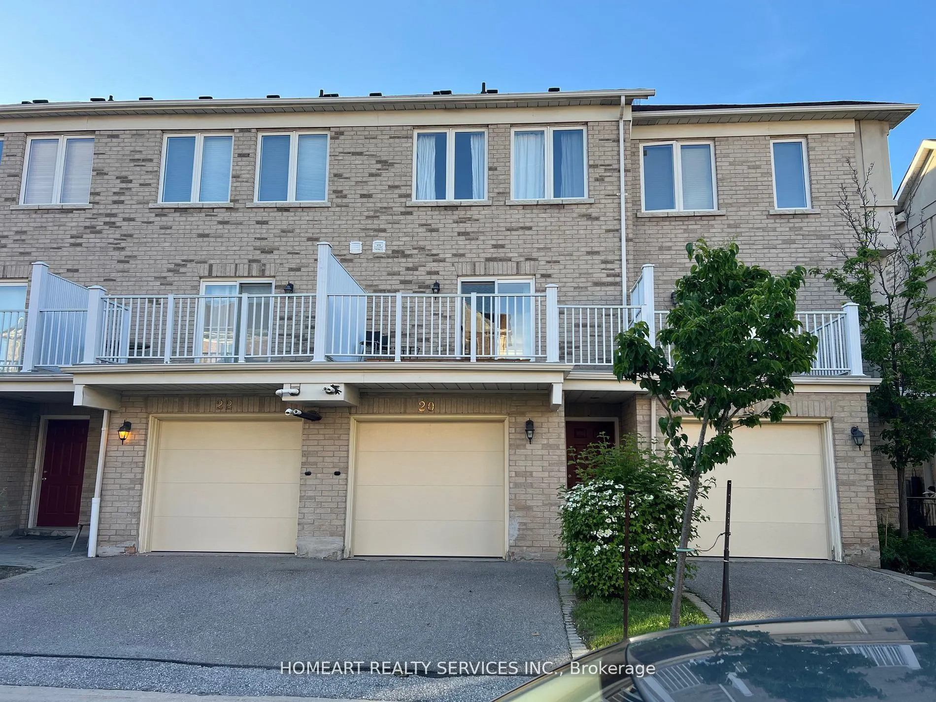 20 Leitchcroft Crescent, #6