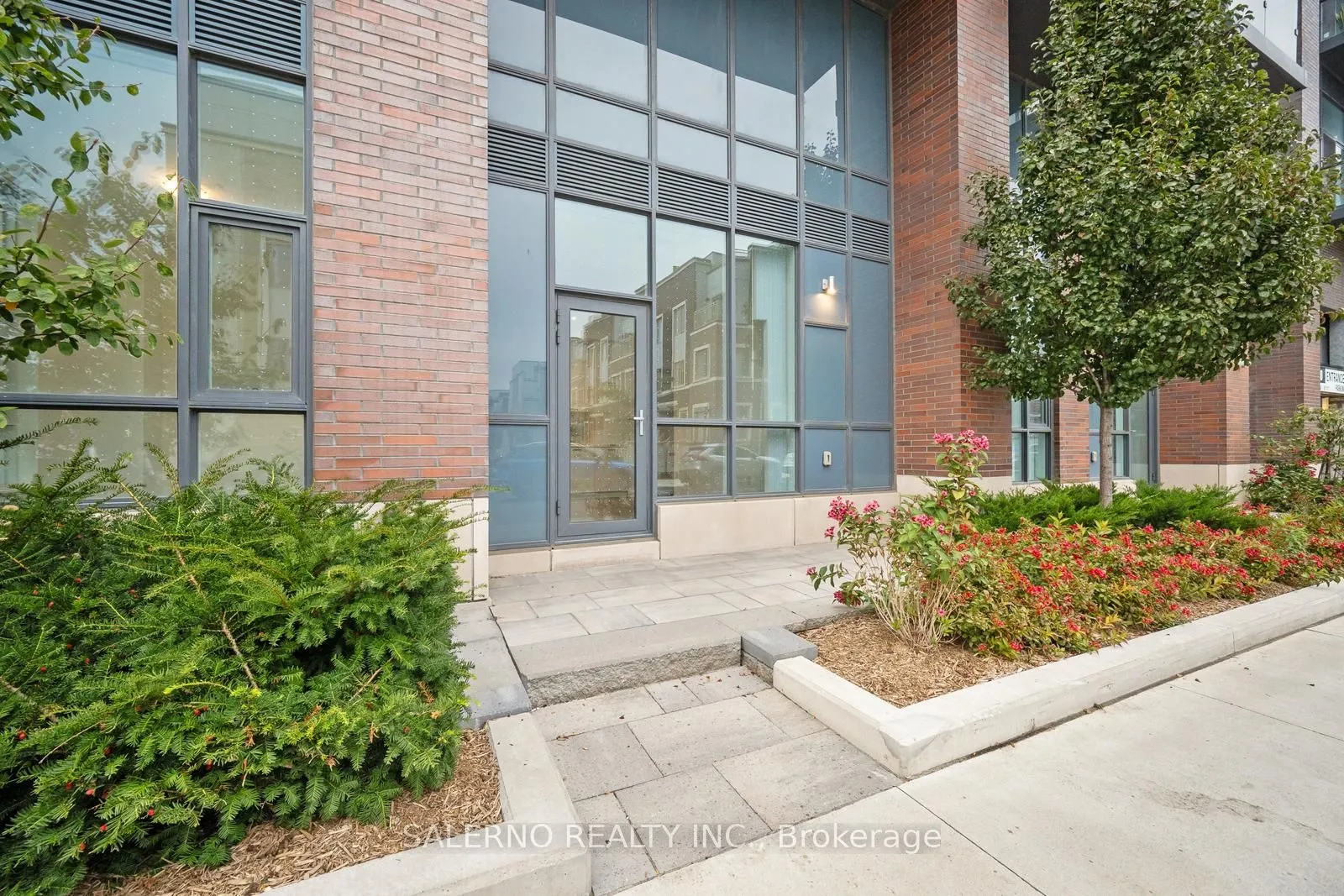 10 Honeycrisp Crescent, #105