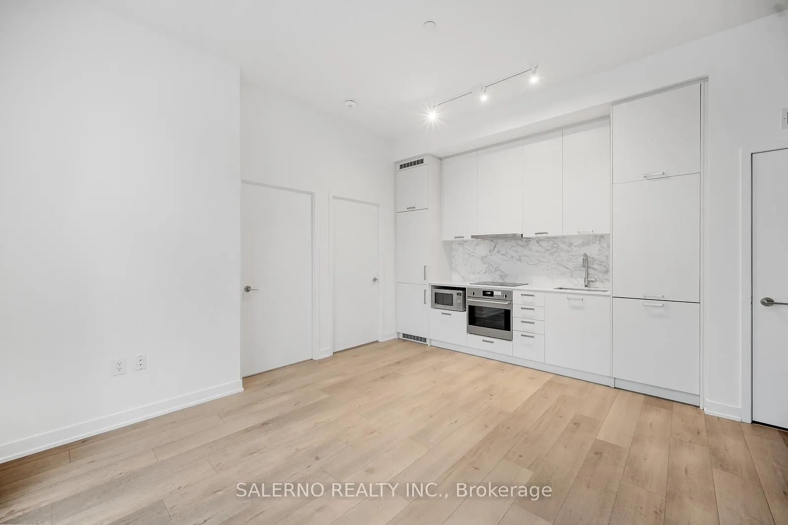 10 Honeycrisp Crescent, #105