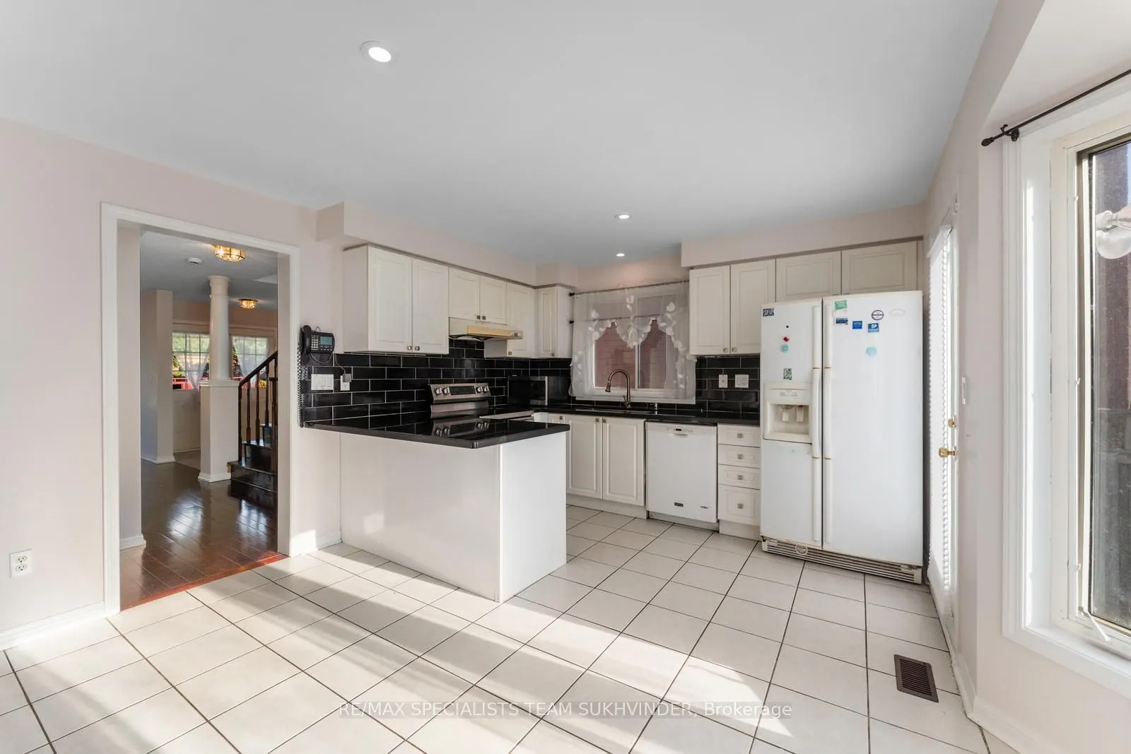 14 Tower Bridge Crescent
