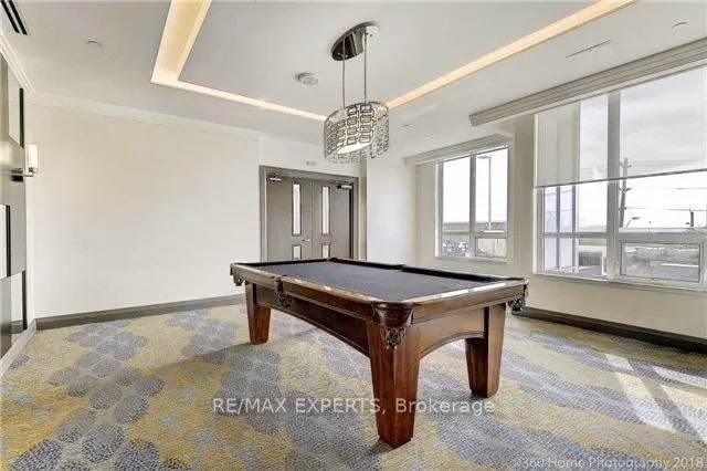 7161 Yonge Street, #2433