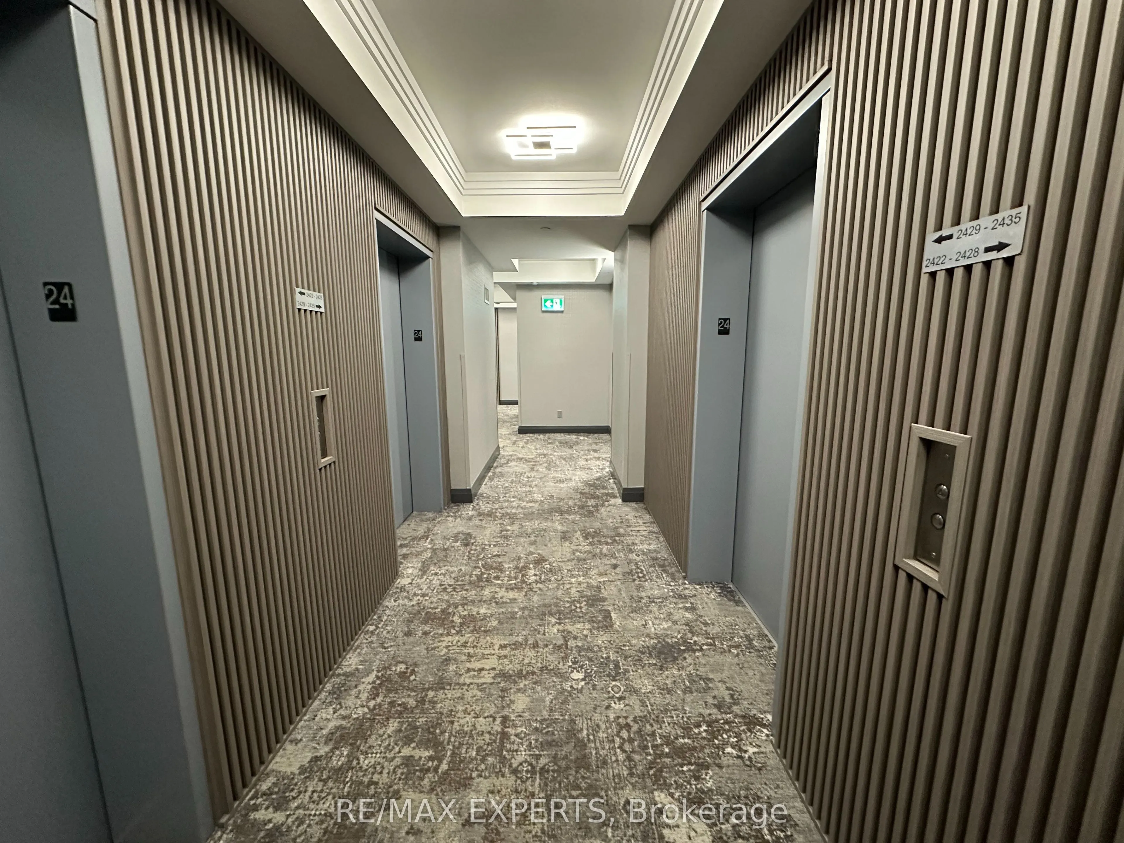 7161 Yonge Street, #2433