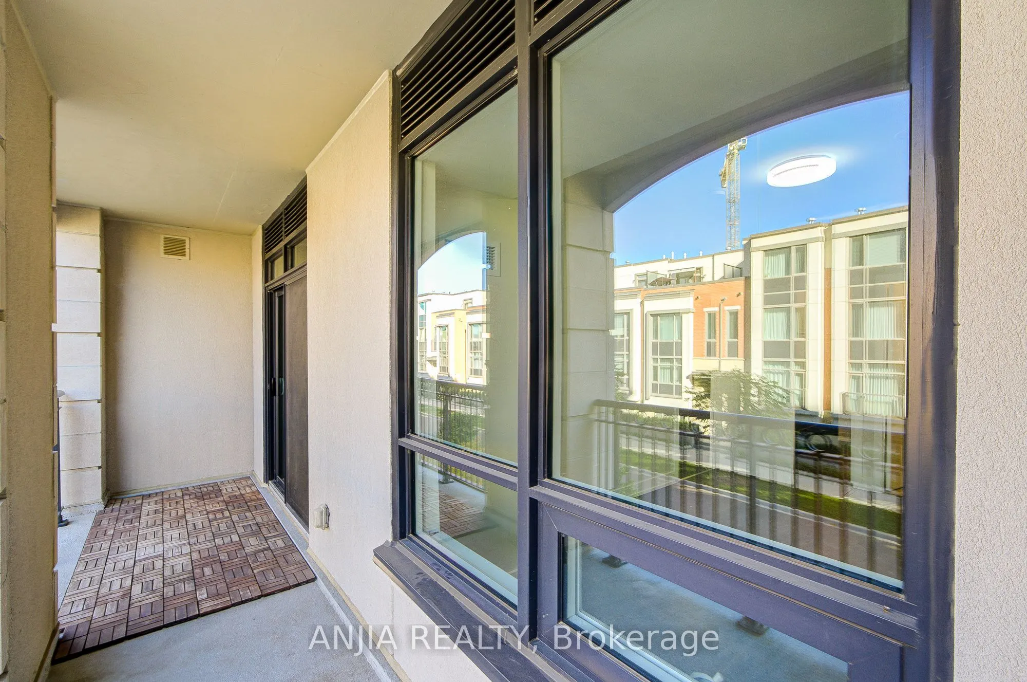 268 Buchanan Drive, #219W