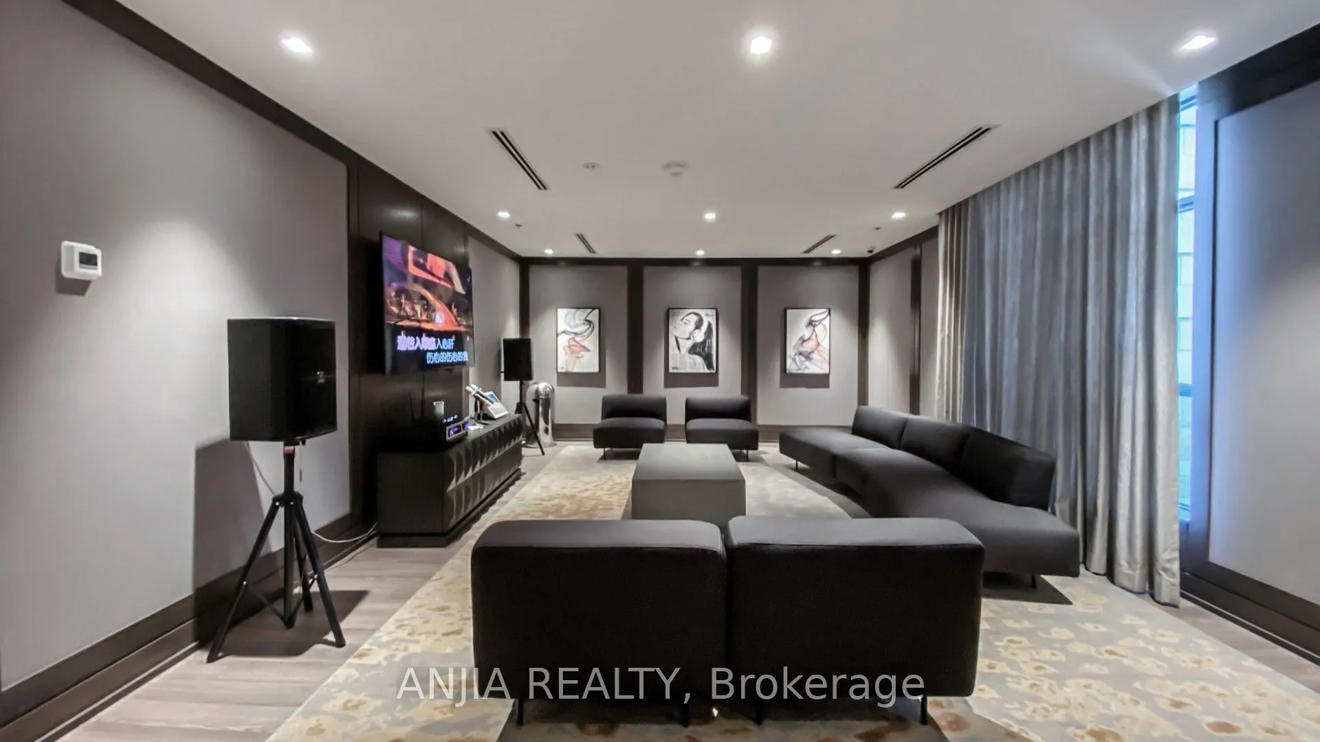 268 Buchanan Drive, #219W