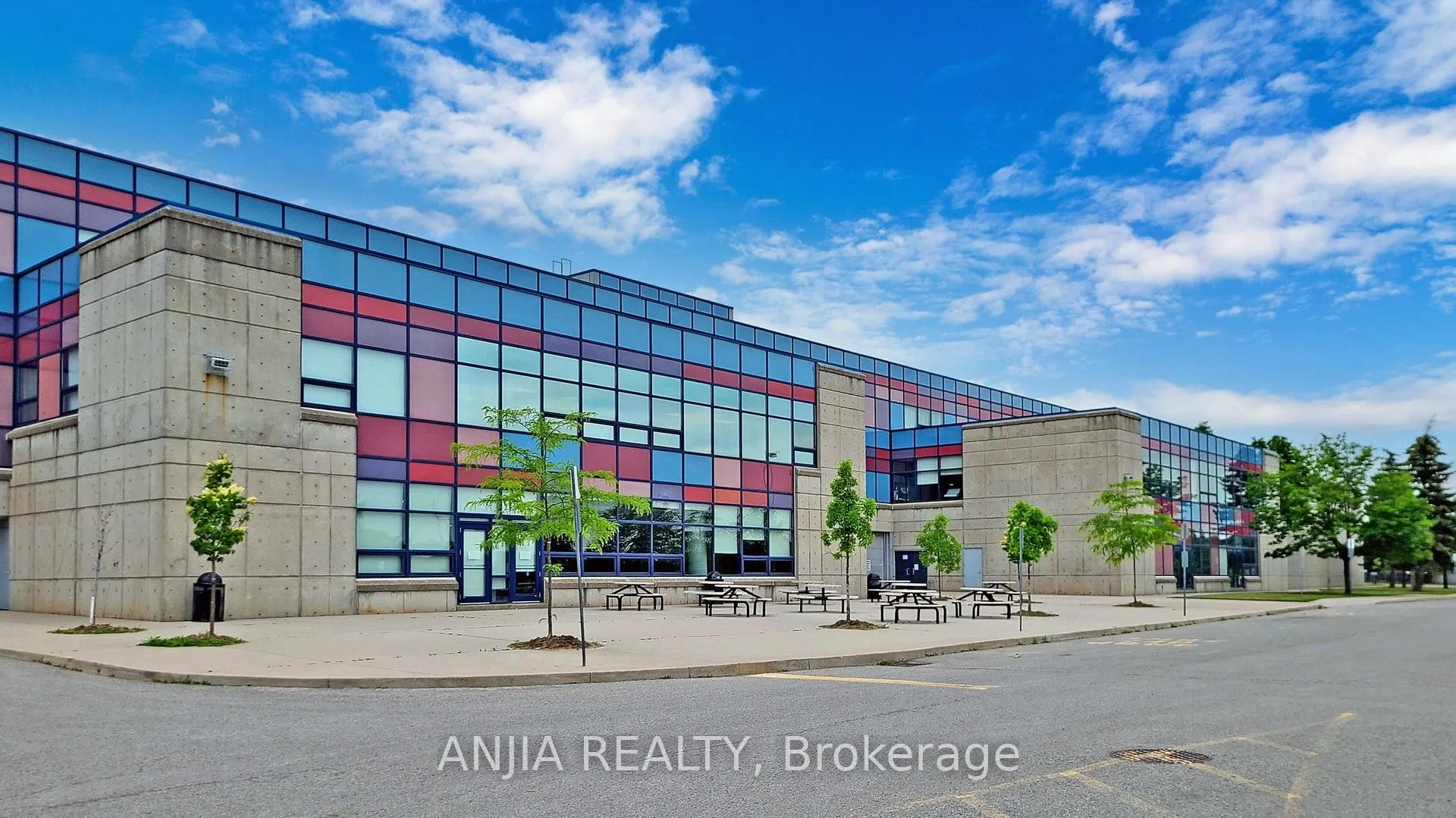 268 Buchanan Drive, #219W