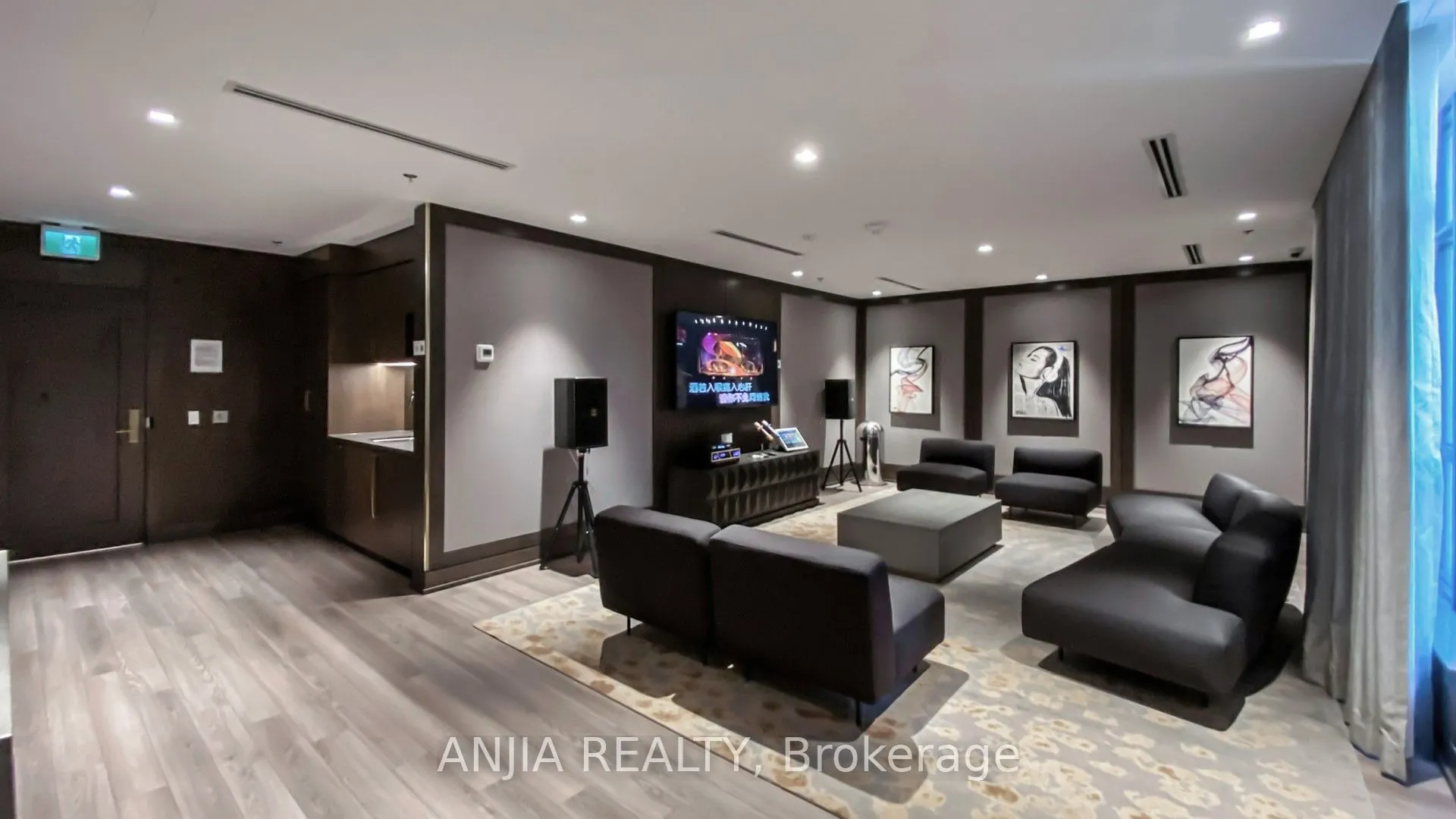 268 Buchanan Drive, #219W