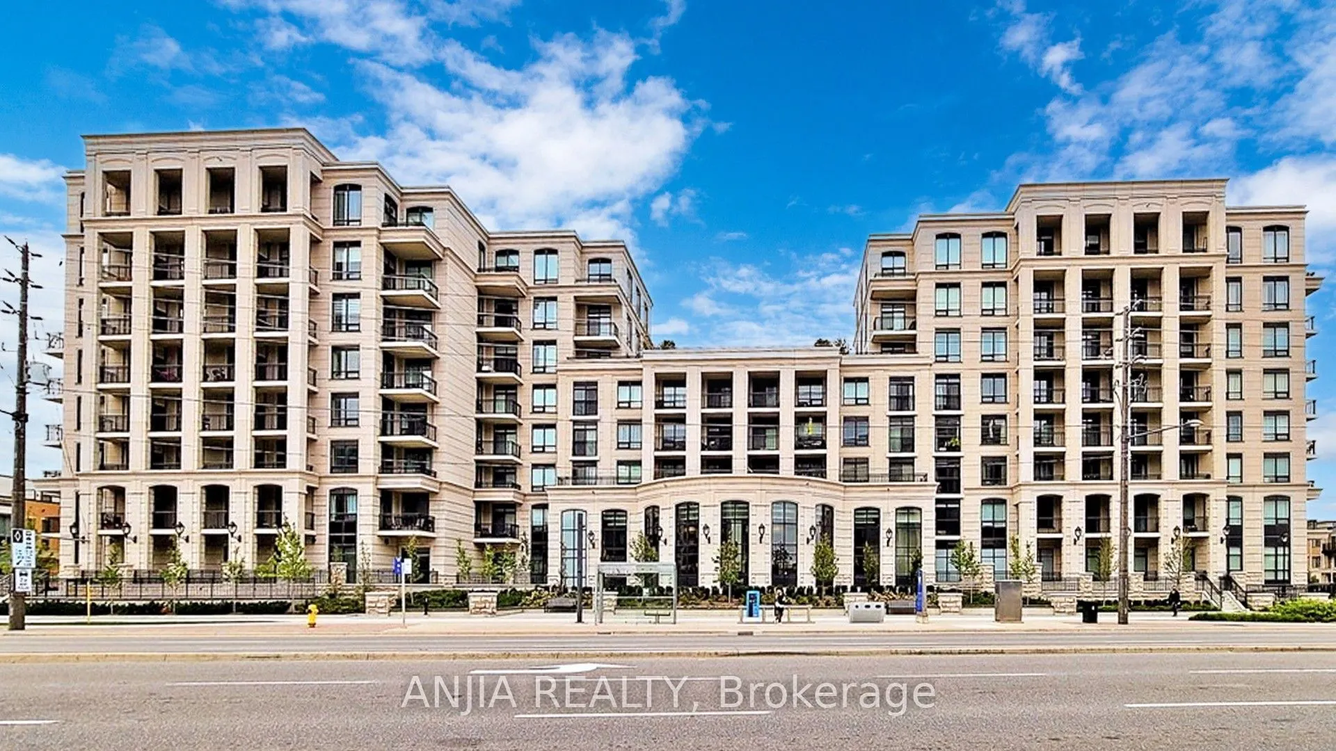 268 Buchanan Drive, #219W