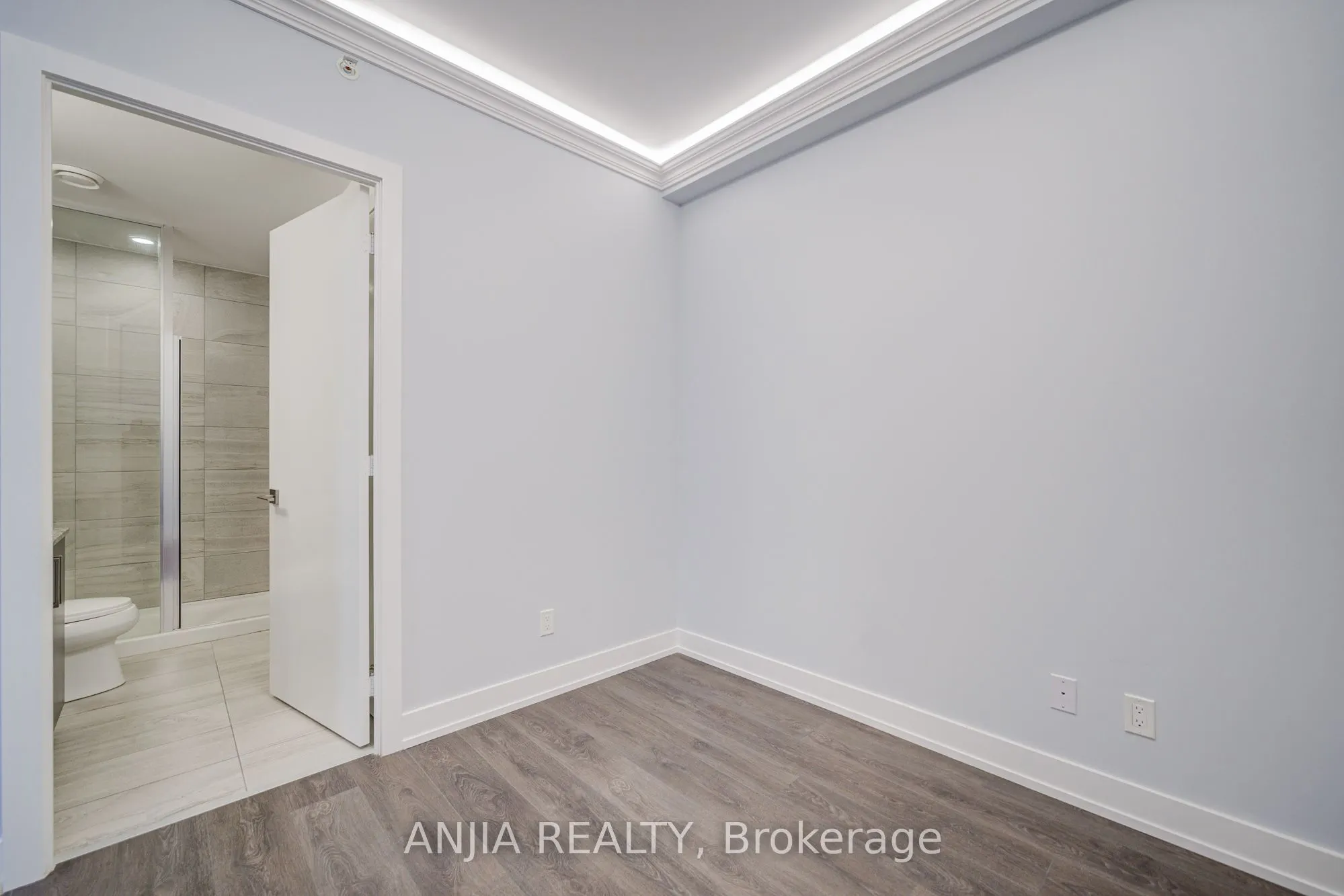 268 Buchanan Drive, #219W
