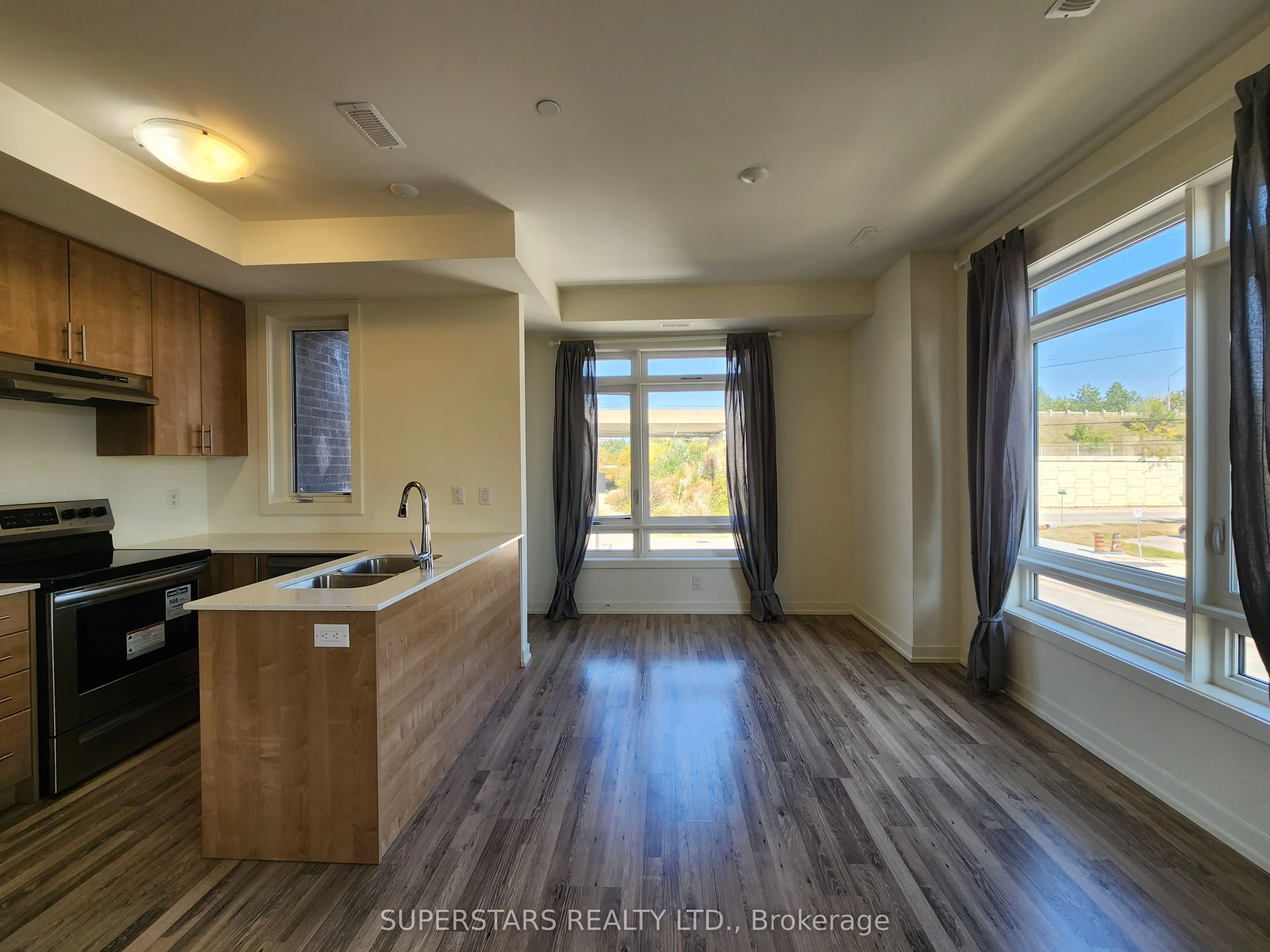 370 Red Maple Road, #37