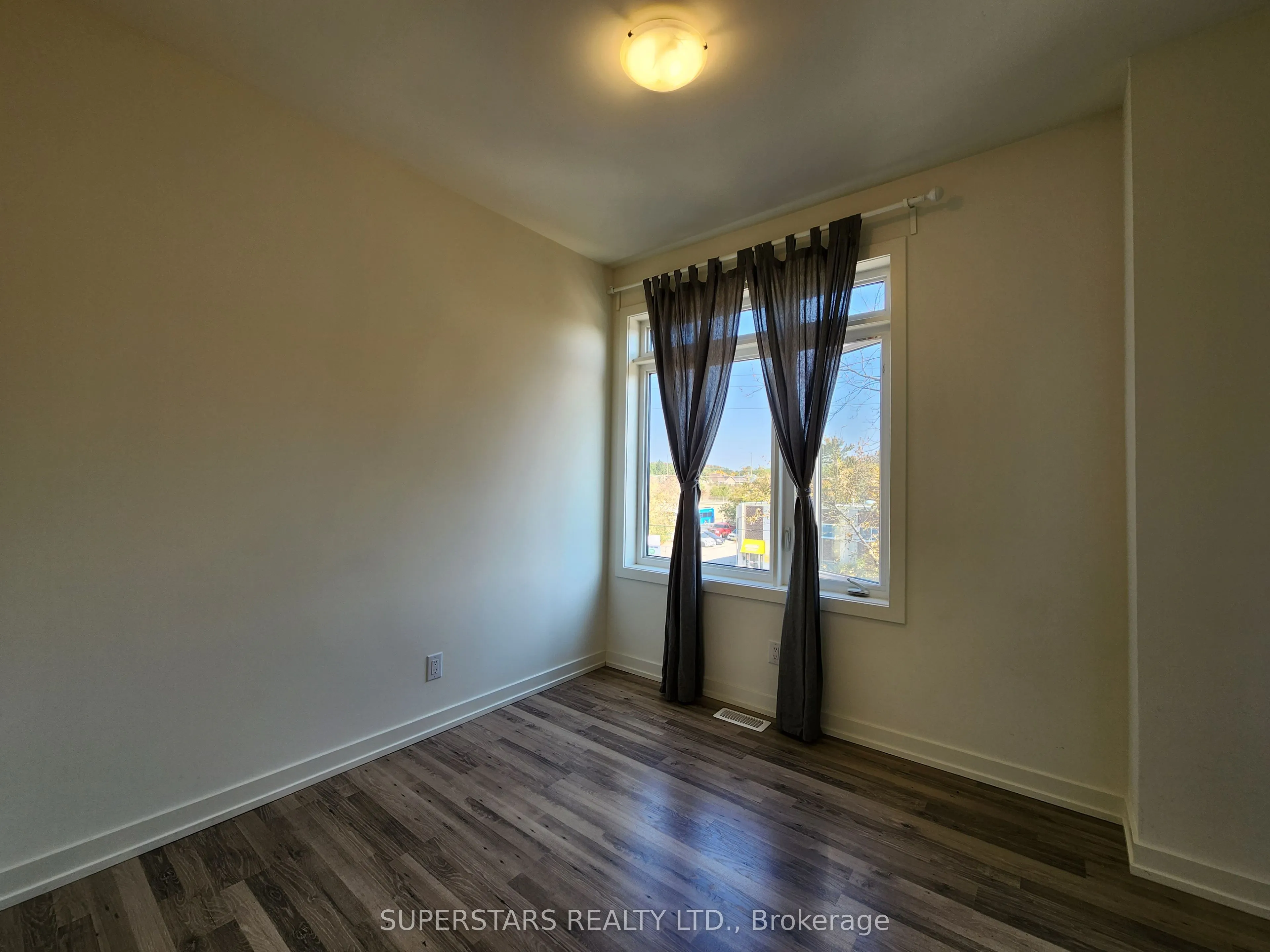 370 Red Maple Road, #37